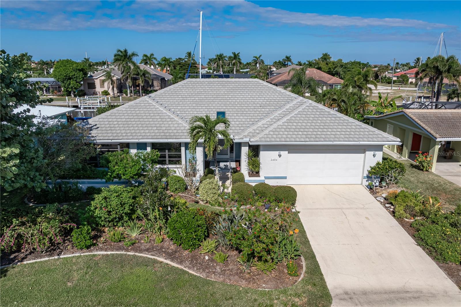 Single Family Residence em PUNTA GORDA, FL - Daniel Dourado