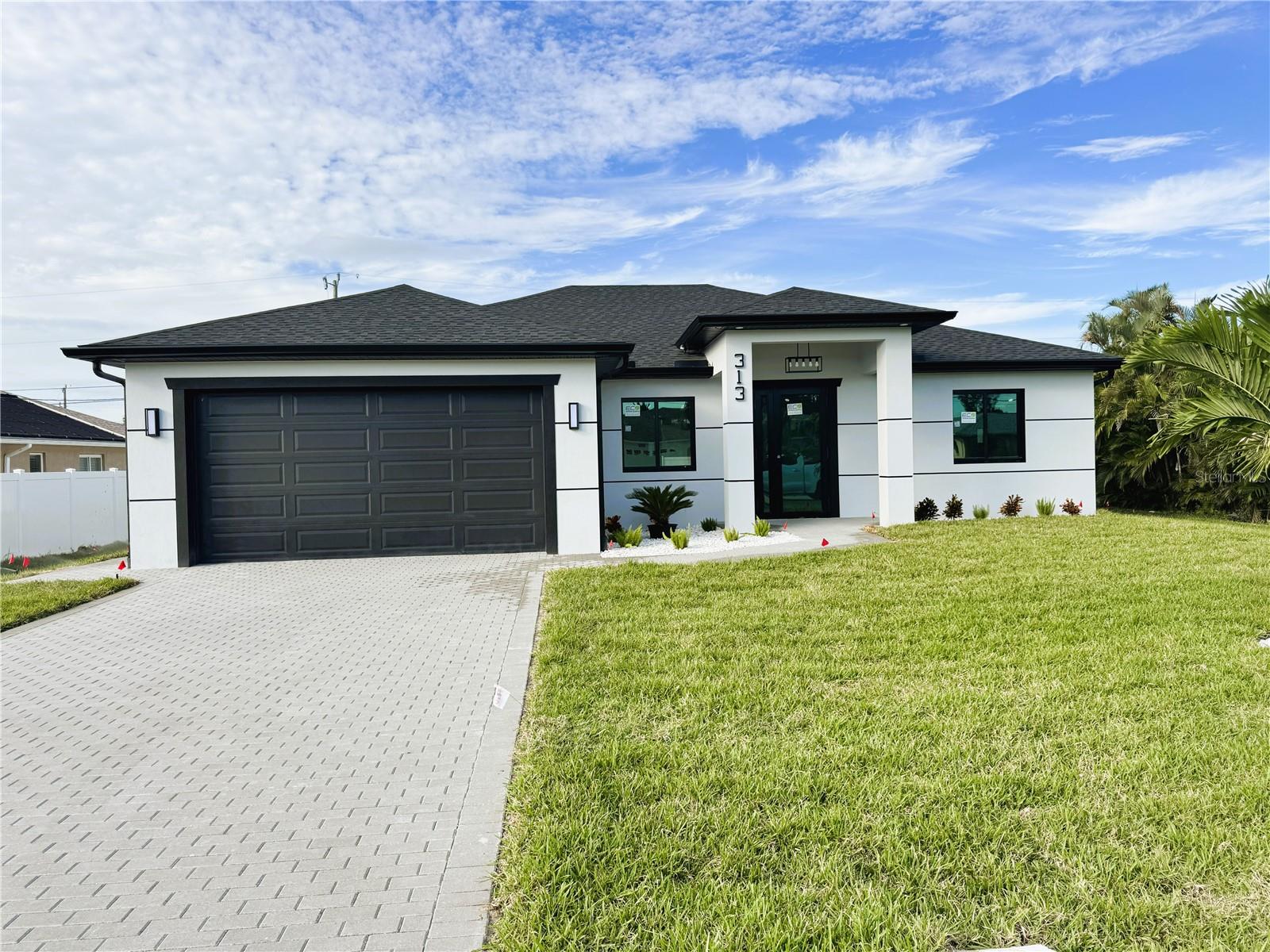 Single Family Residence in CAPE CORAL, FL - Daniel Dourado