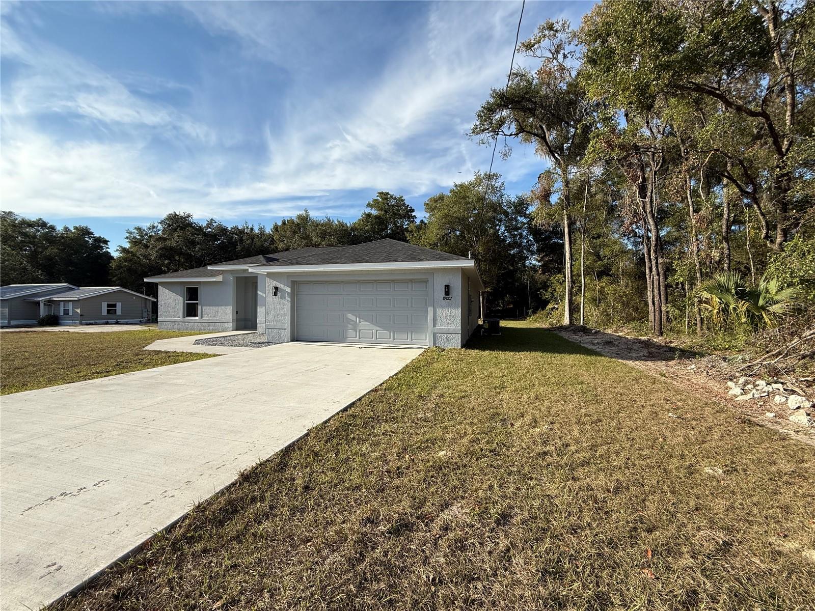 Single Family Residence em DUNNELLON, FL - Daniel Dourado