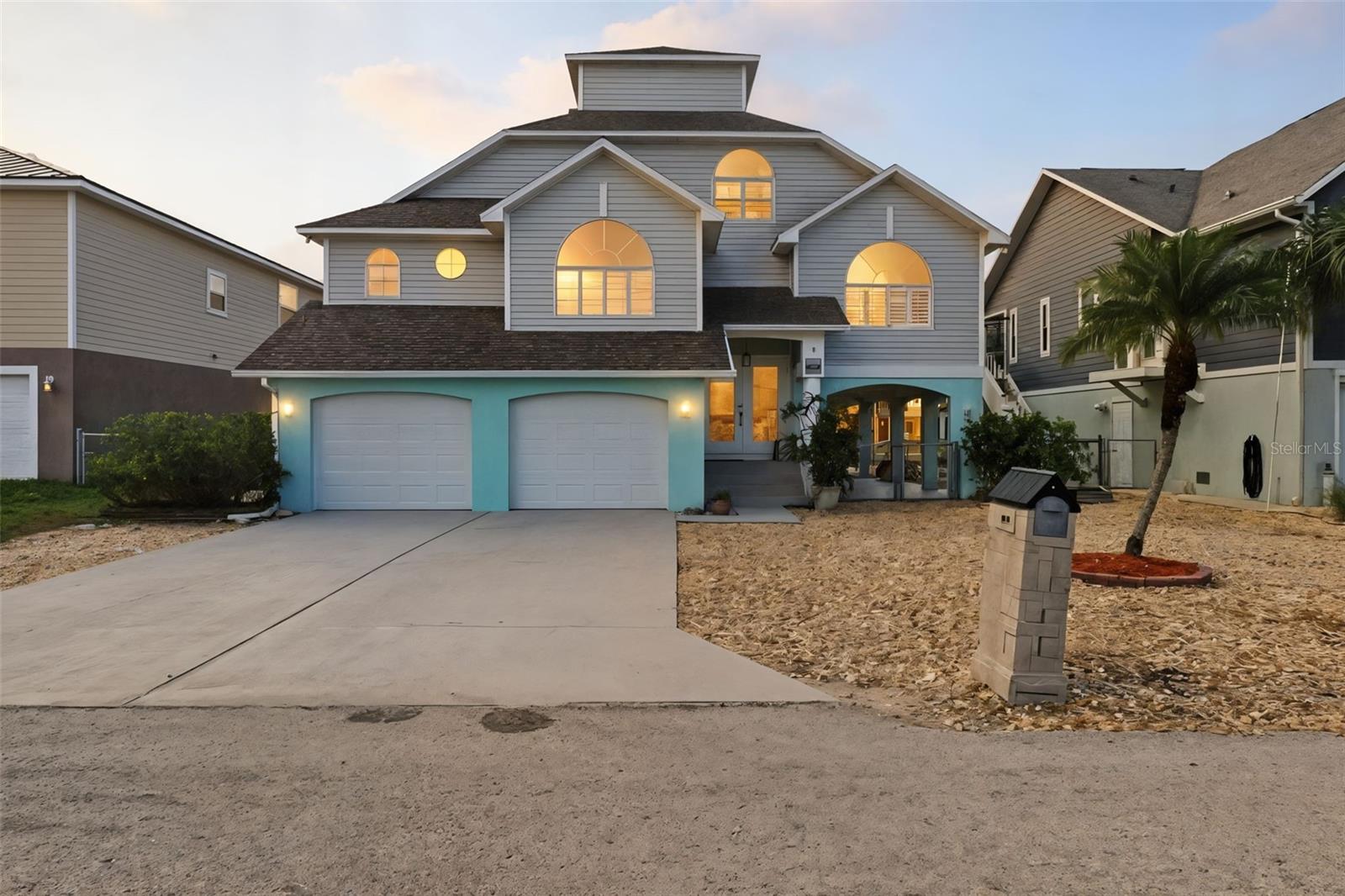 Single Family Residence em HUDSON, FL - Daniel Dourado