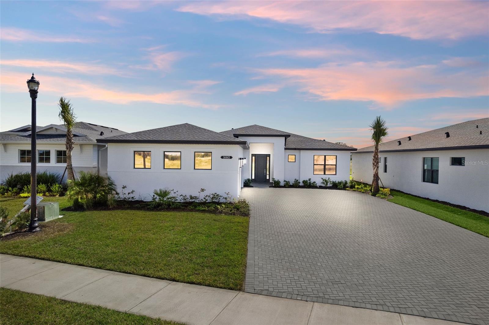 Single Family Residence in PARRISH, FL - Daniel Dourado