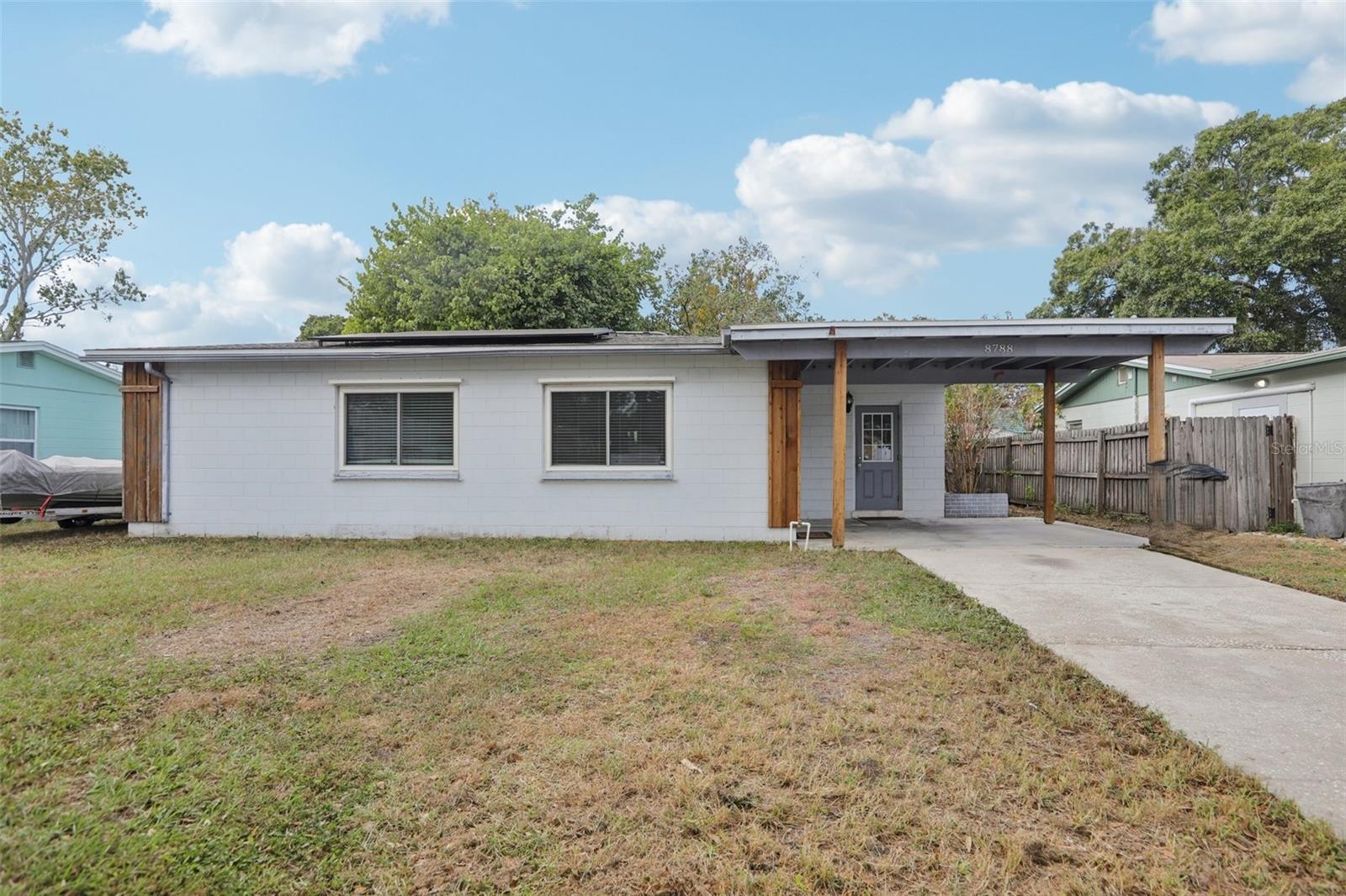 Single Family Residence em PINELLAS PARK, FL - Daniel Dourado