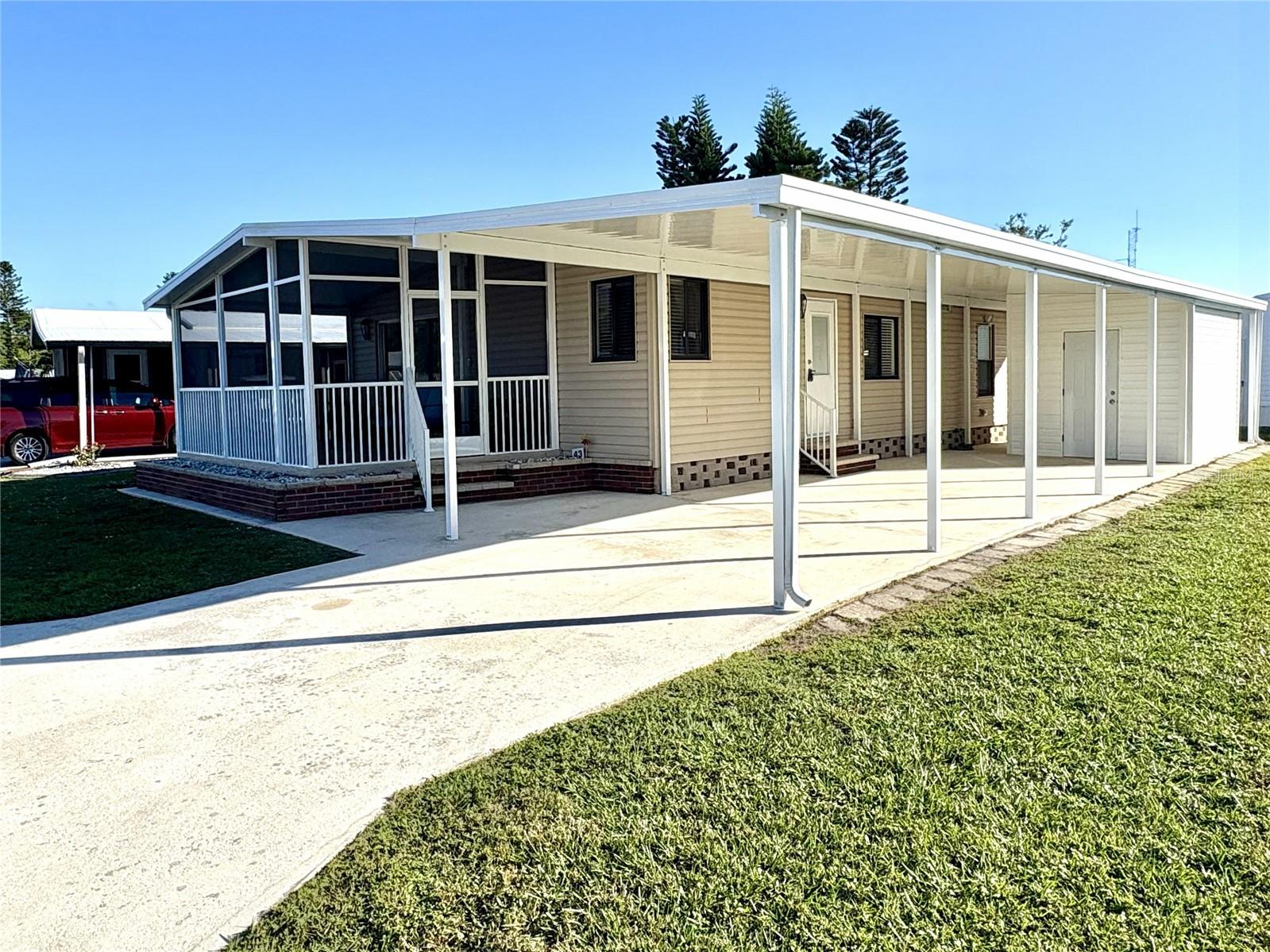 Manufactured Home in ENGLEWOOD, FL - Daniel Dourado