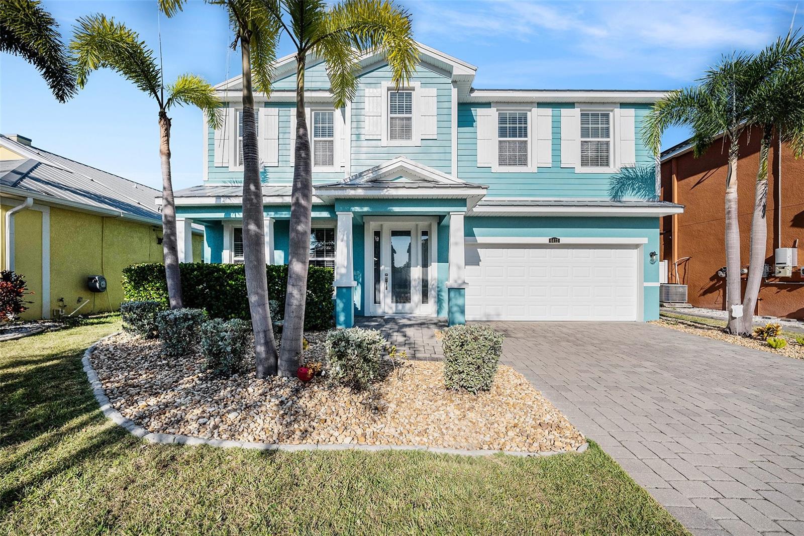 Single Family Residence in APOLLO BEACH, FL - Daniel Dourado