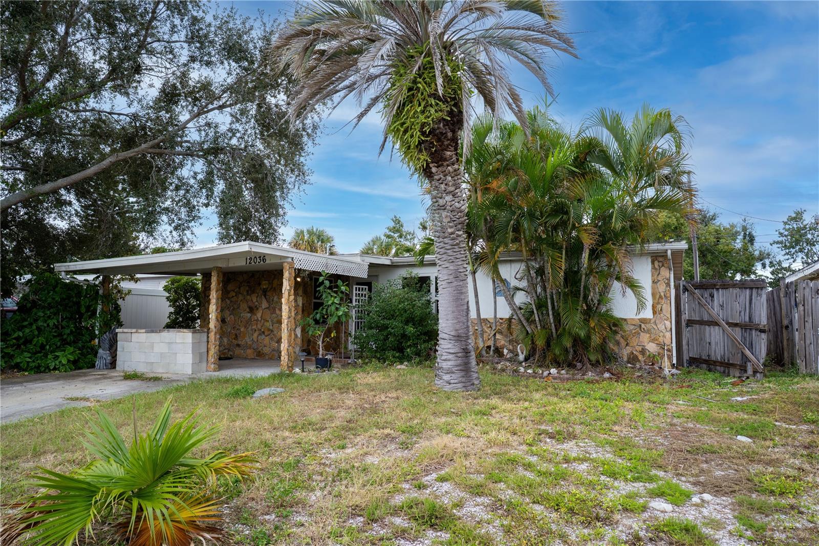 Single Family Residence em LARGO, FL - Daniel Dourado