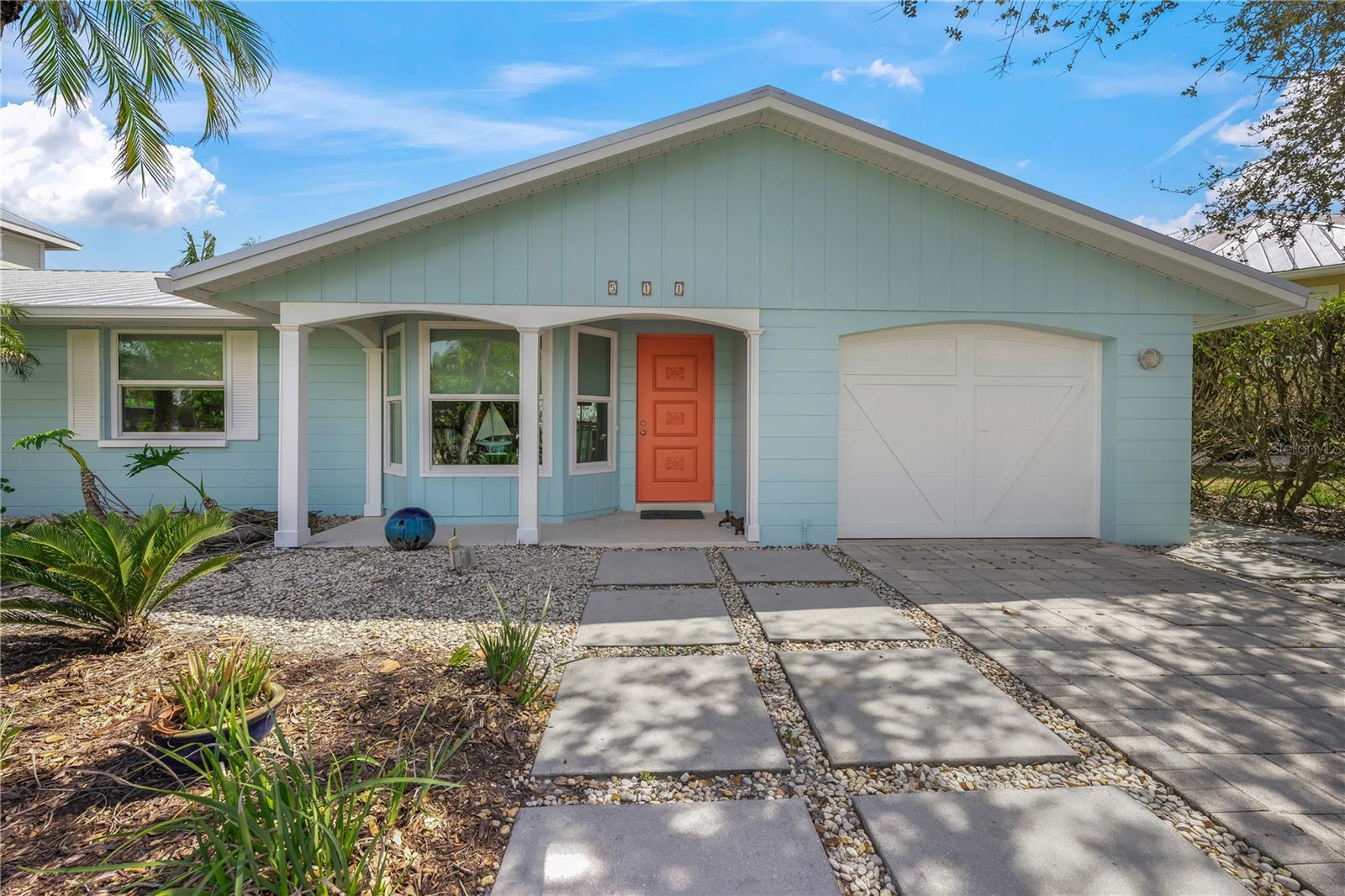 Single Family Residence in HOLMES BEACH, FL - Daniel Dourado