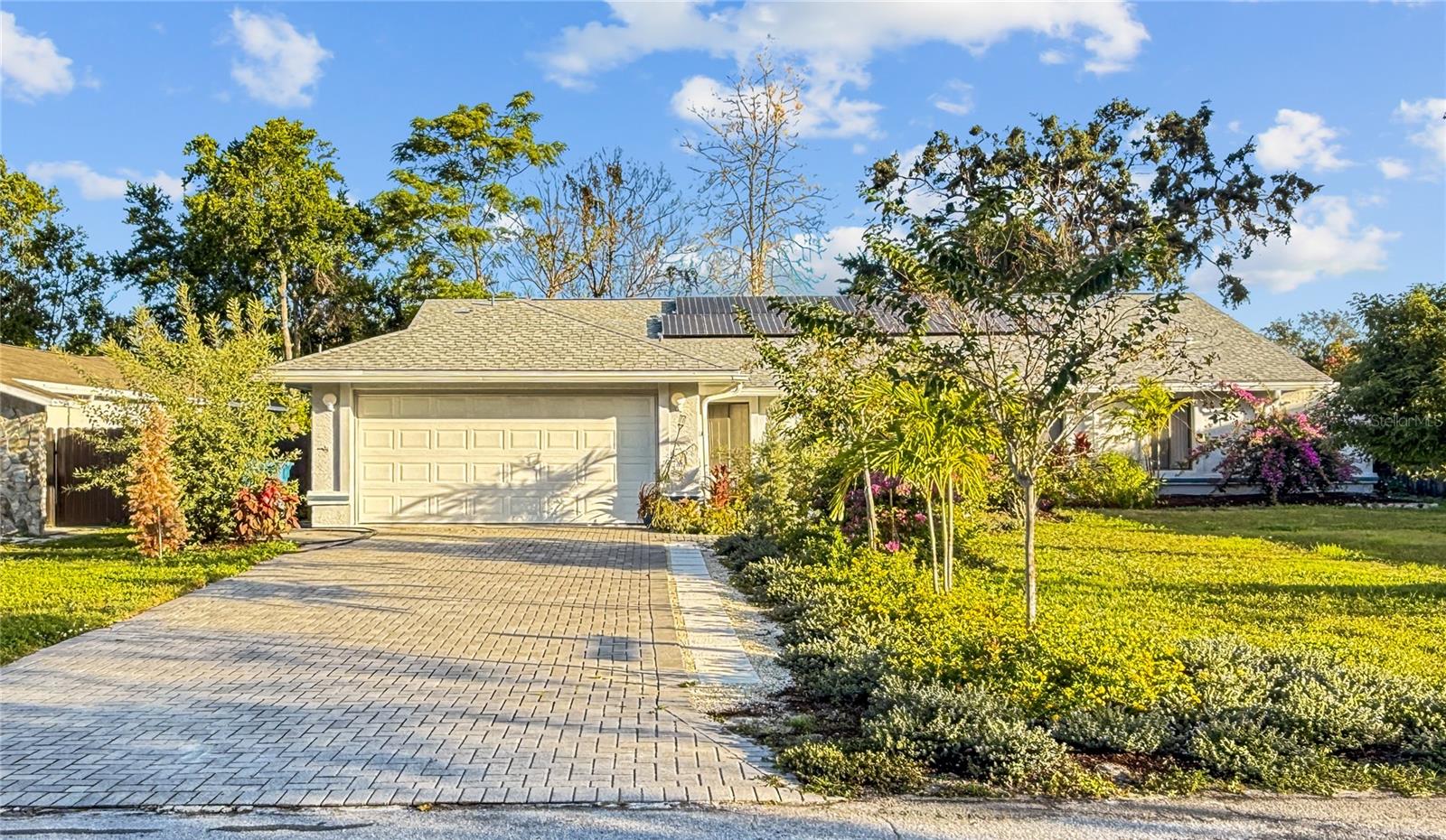 Single Family Residence em SPRING HILL, FL - Daniel Dourado