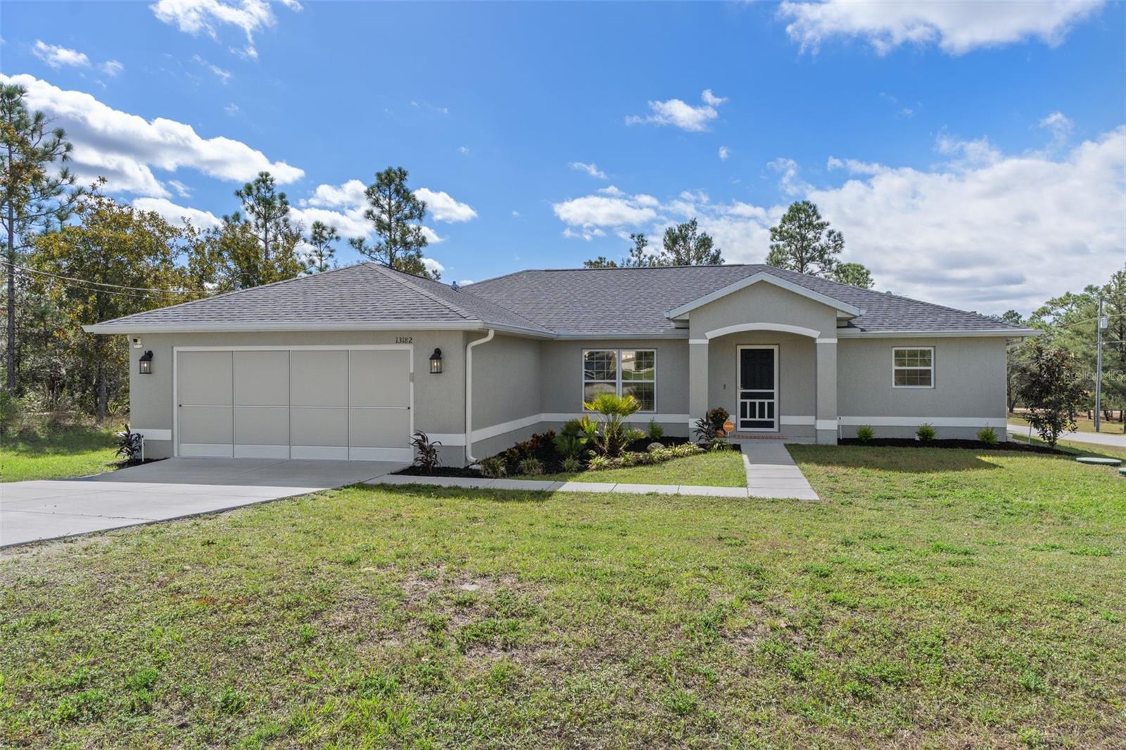Single Family Residence in BROOKSVILLE, FL - Daniel Dourado