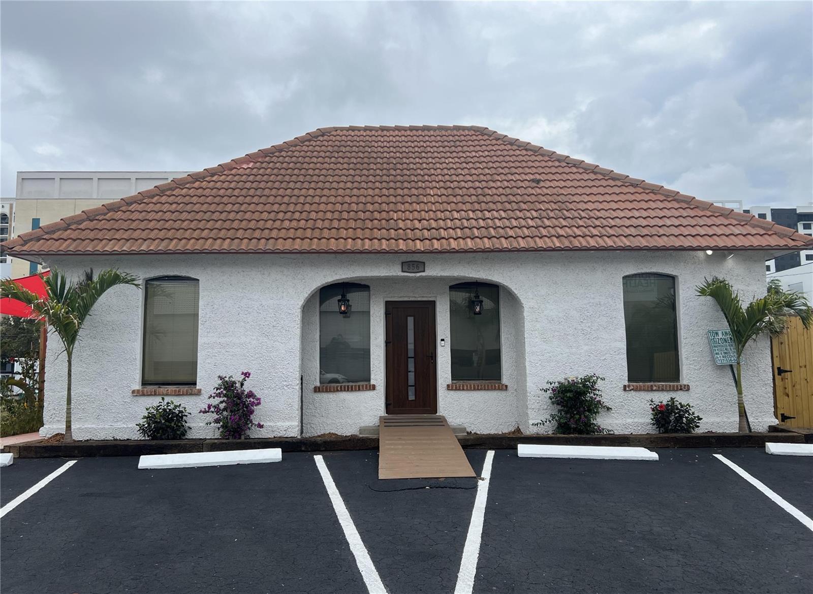 Single Family Residence em ST PETERSBURG, FL - Daniel Dourado