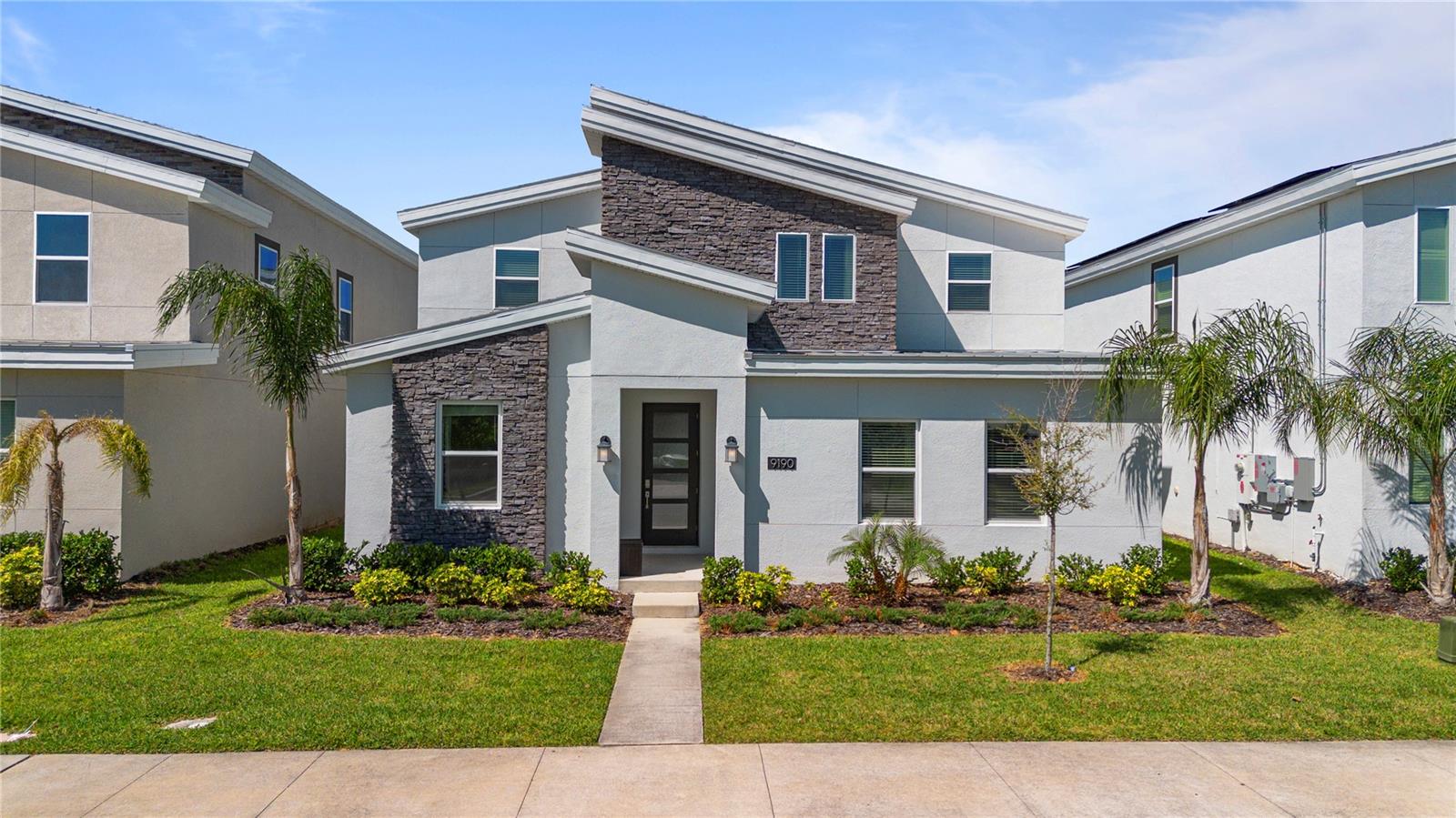 Single Family Residence em DAVENPORT, FL - Daniel Dourado