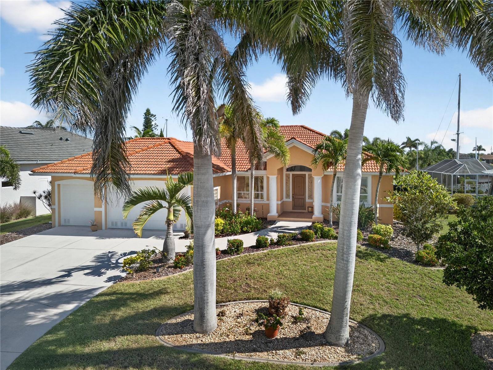 Single Family Residence em PUNTA GORDA, FL - Daniel Dourado