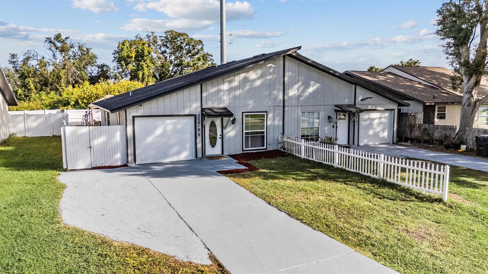 Single Family Residence em LAND O LAKES, FL - Daniel Dourado