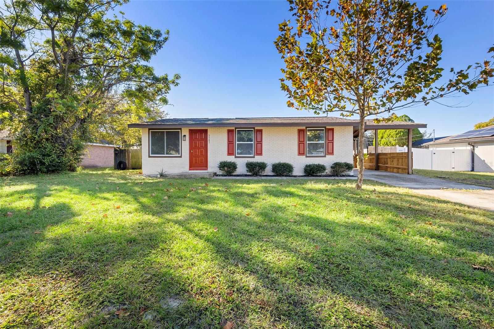 Single Family Residence in DELTONA, FL - Daniel Dourado