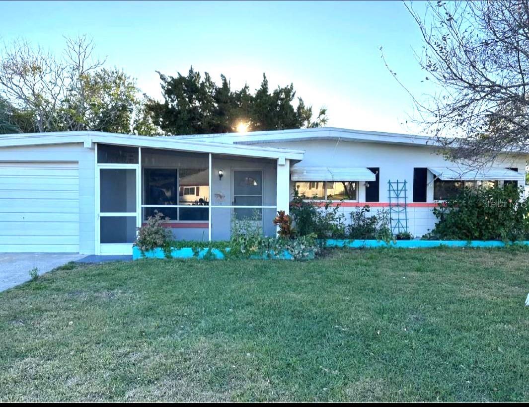 Single Family Residence em EDGEWATER, FL - Daniel Dourado