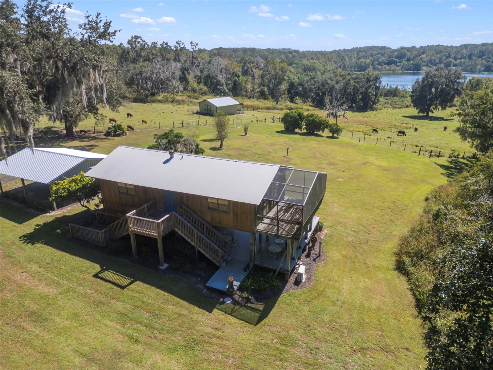 Single Family Residence em DADE CITY, FL - Daniel Dourado