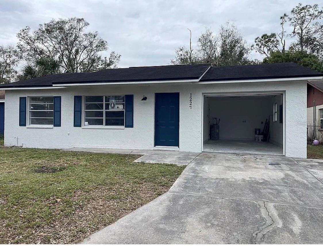 Single Family Residence in LAKELAND, FL - Daniel Dourado