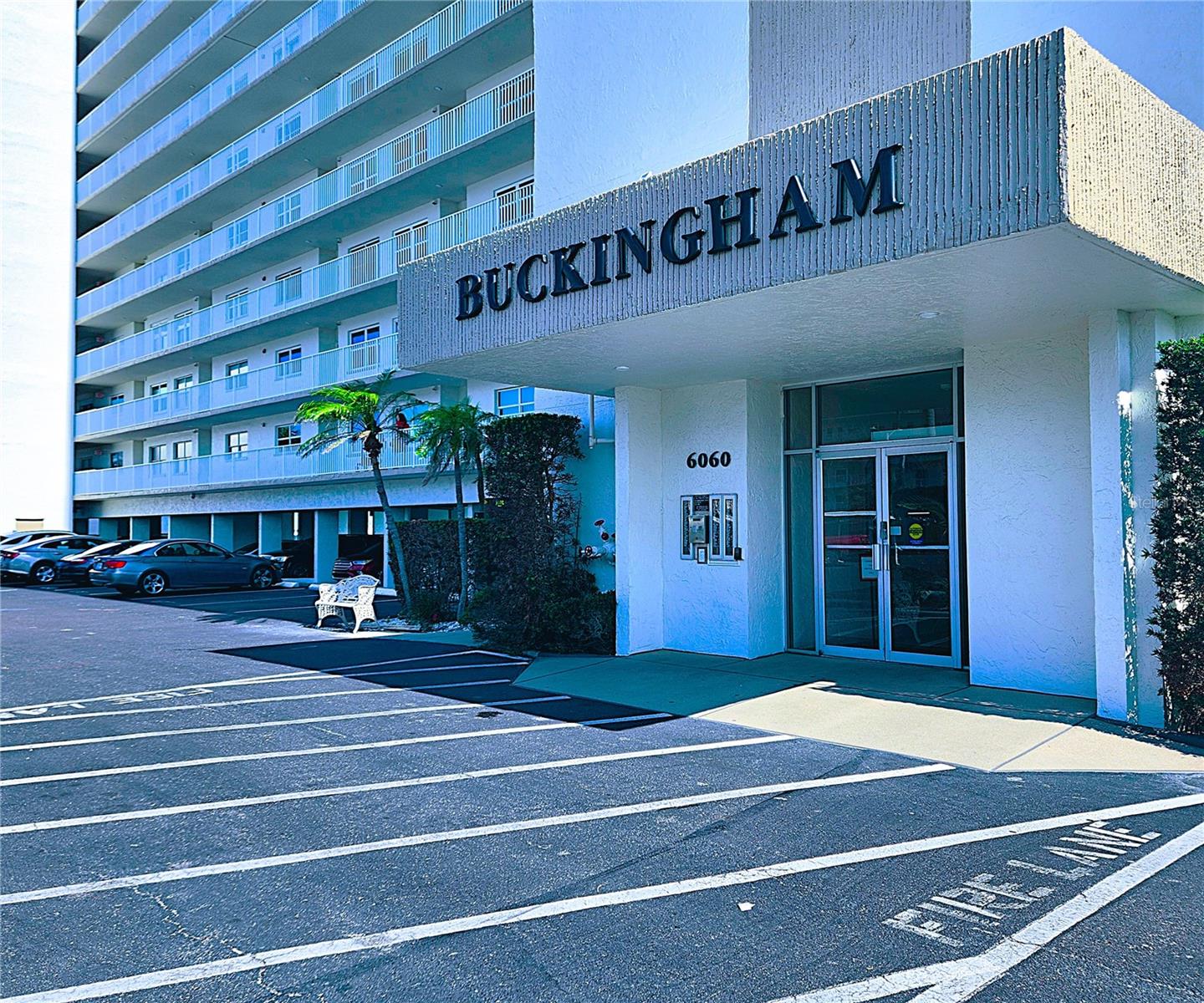 Condominium in GULFPORT, FL - Daniel Dourado