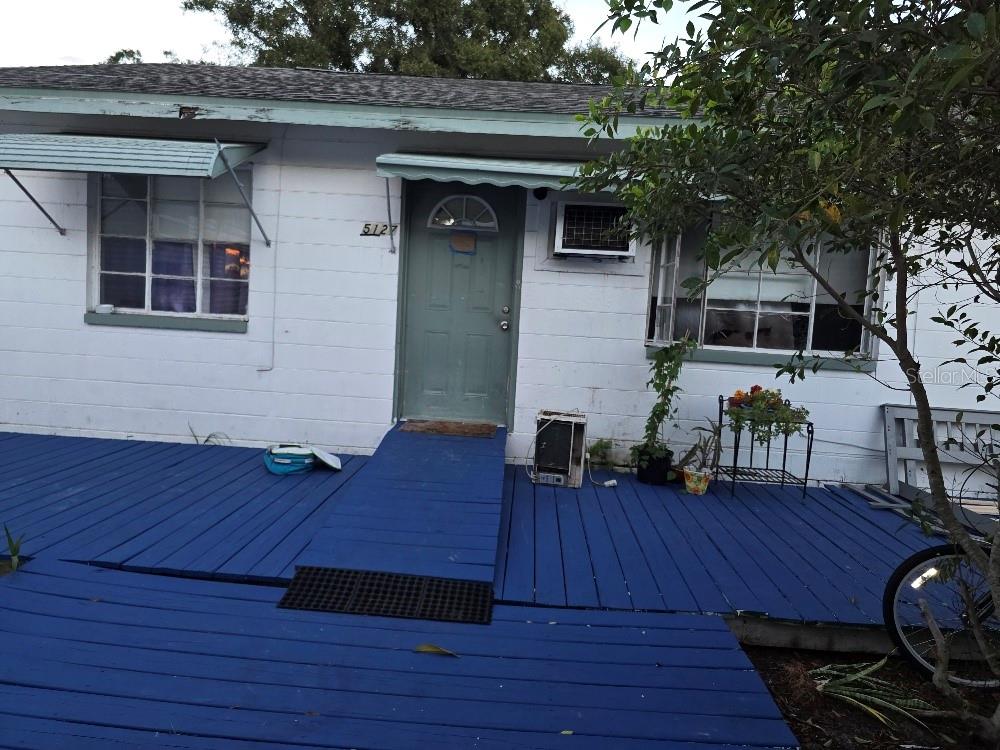 Single Family Residence em ST PETERSBURG, FL - Daniel Dourado