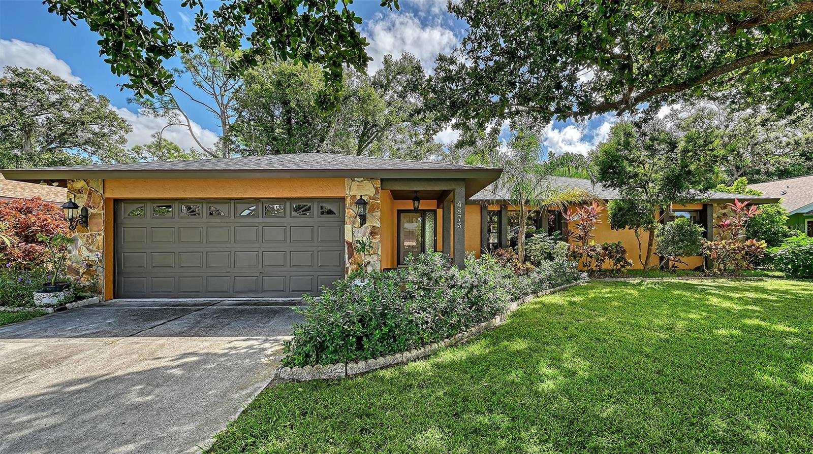 Single Family Residence em SARASOTA, FL - Daniel Dourado