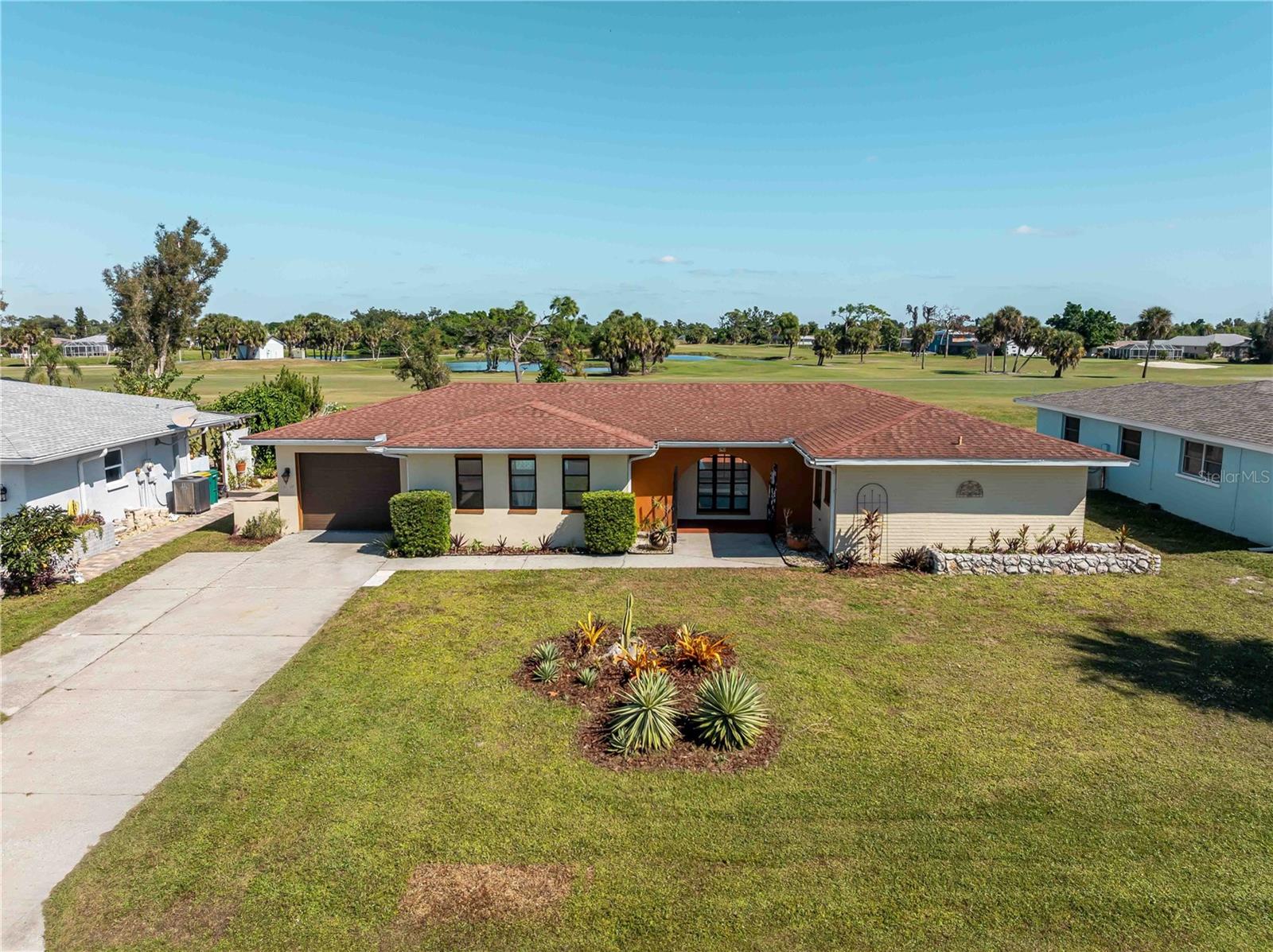 Single Family Residence em ROTONDA WEST, FL - Daniel Dourado