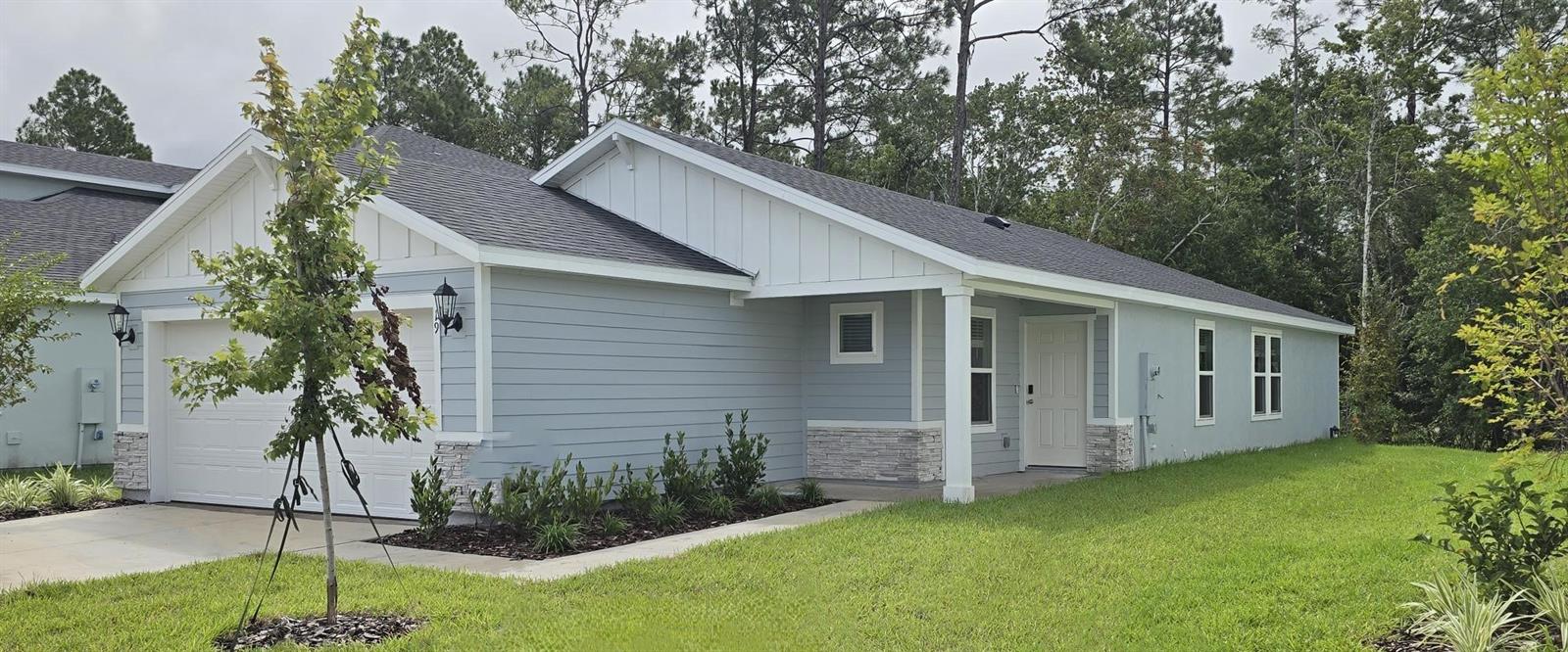 Single Family Residence in PALM COAST, FL - Daniel Dourado