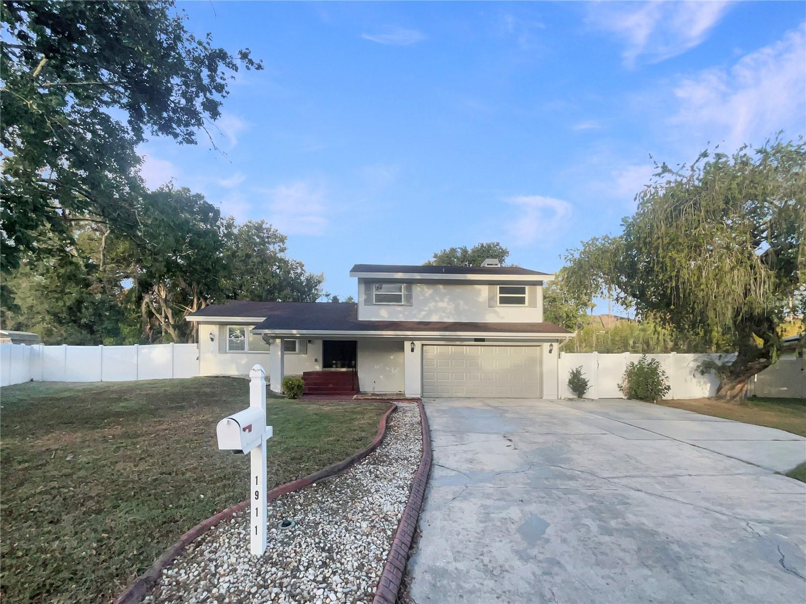 Single Family Residence em BRANDON, FL - Daniel Dourado