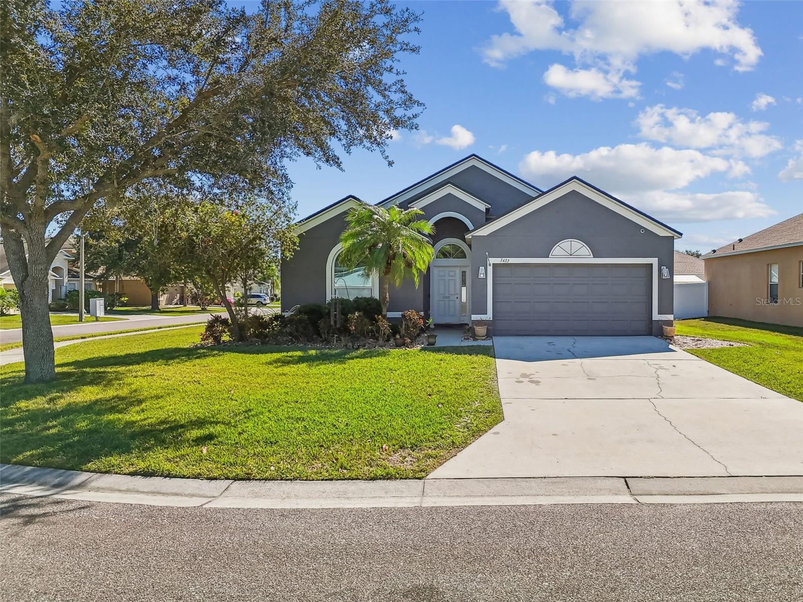Single Family Residence in PLANT CITY, FL - Daniel Dourado