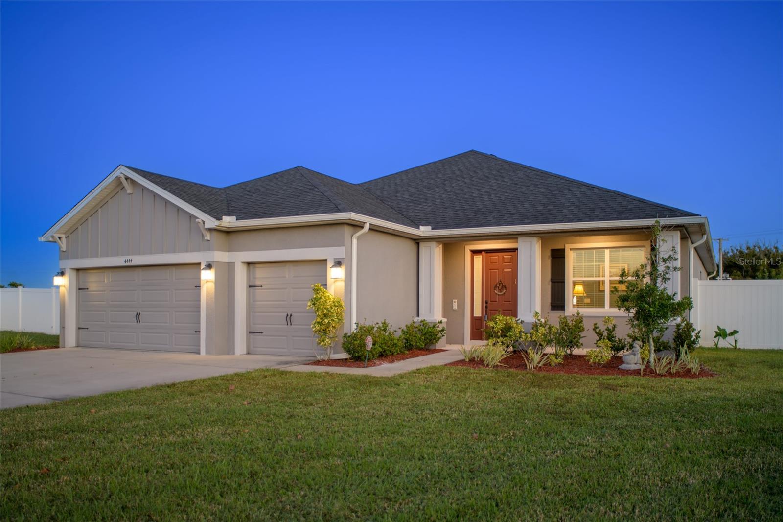 Single Family Residence in PLANT CITY, FL - Daniel Dourado