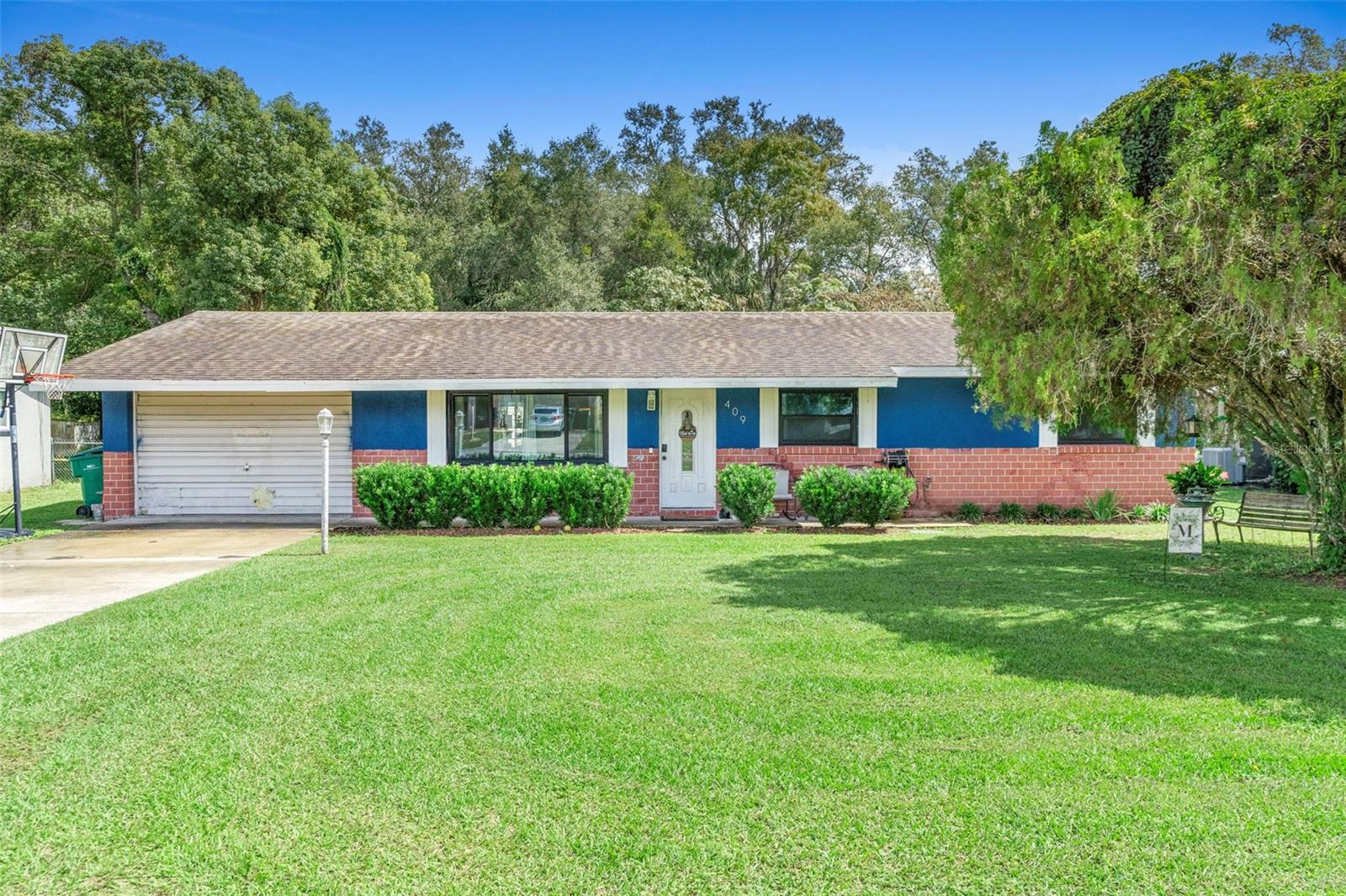 Single Family Residence em FRUITLAND PARK, FL - Daniel Dourado