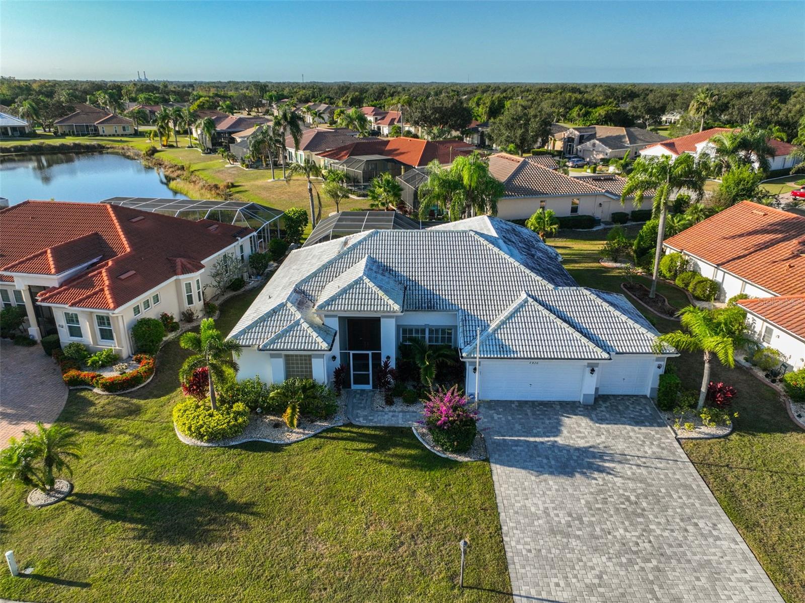 Single Family Residence em SUN CITY CENTER, FL - Daniel Dourado