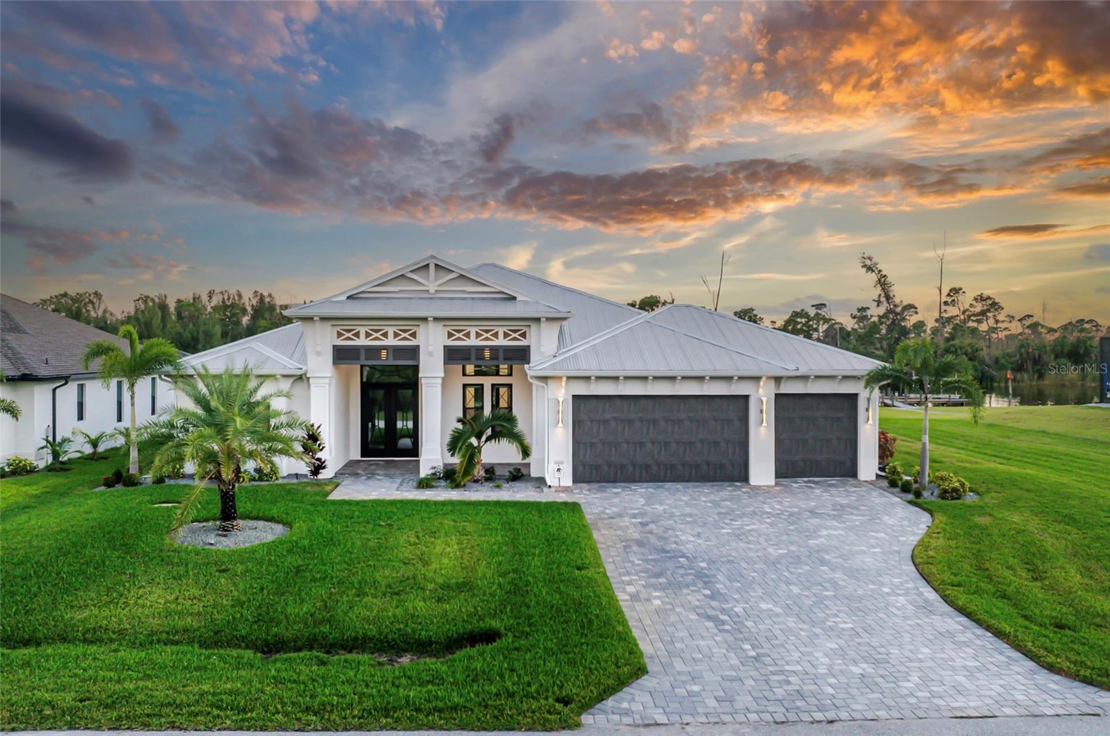 Single Family Residence em PORT CHARLOTTE, FL - Daniel Dourado