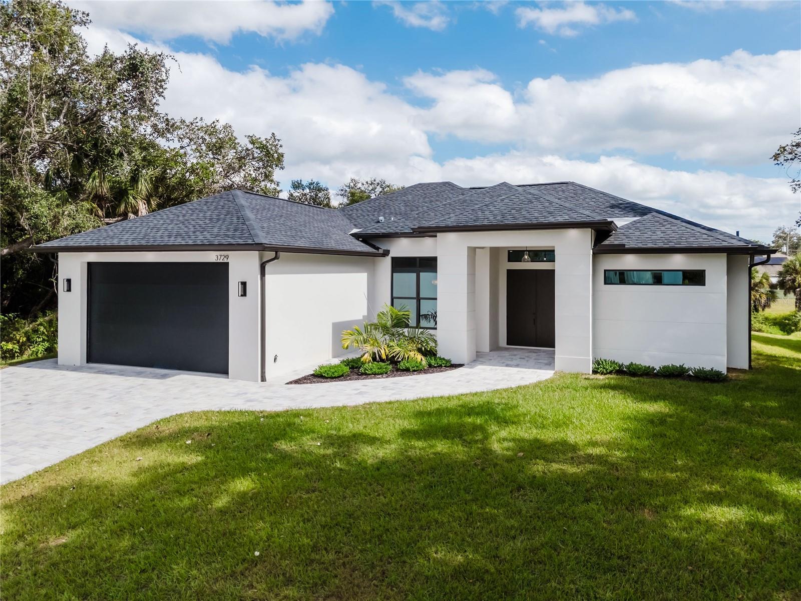 Single Family Residence in NORTH PORT, FL - Daniel Dourado