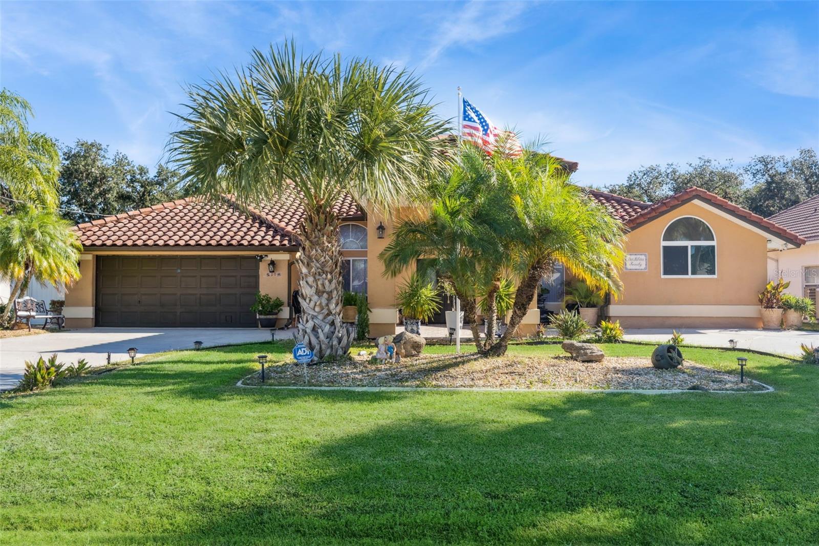 Single Family Residence in PALM COAST, FL - Daniel Dourado