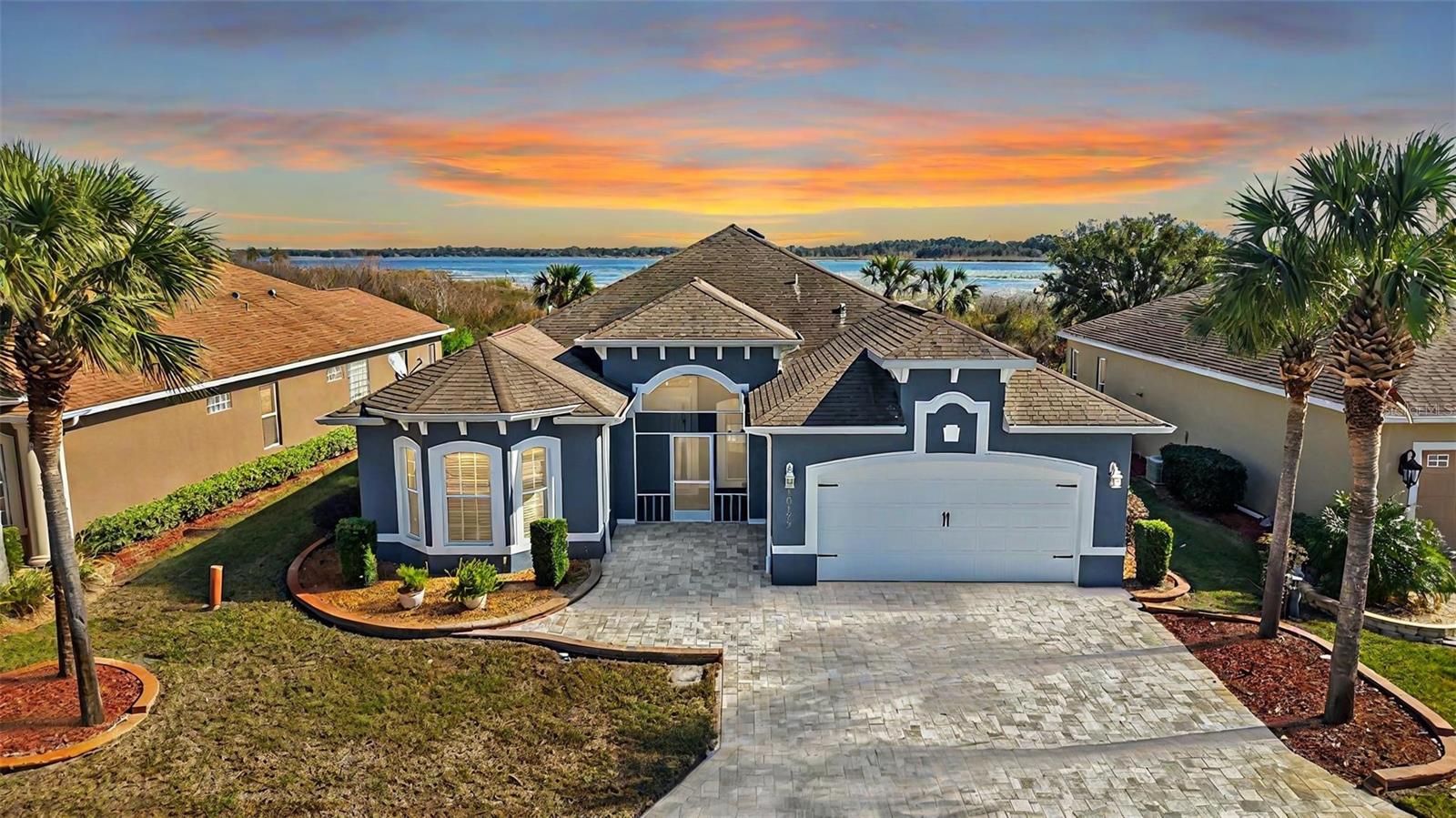 Single Family Residence em OXFORD, FL - Daniel Dourado