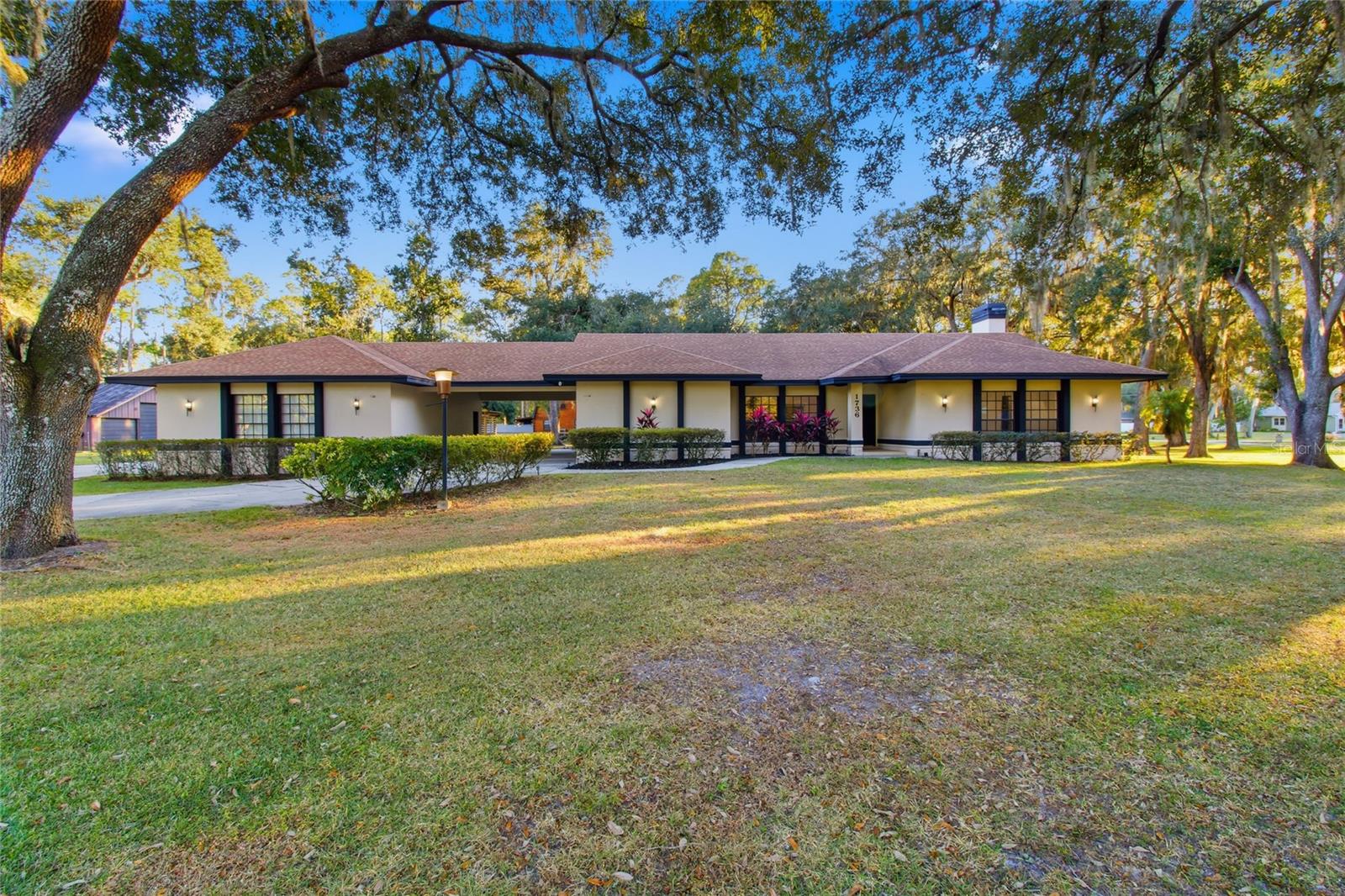 Single Family Residence in LAKELAND, FL - Daniel Dourado