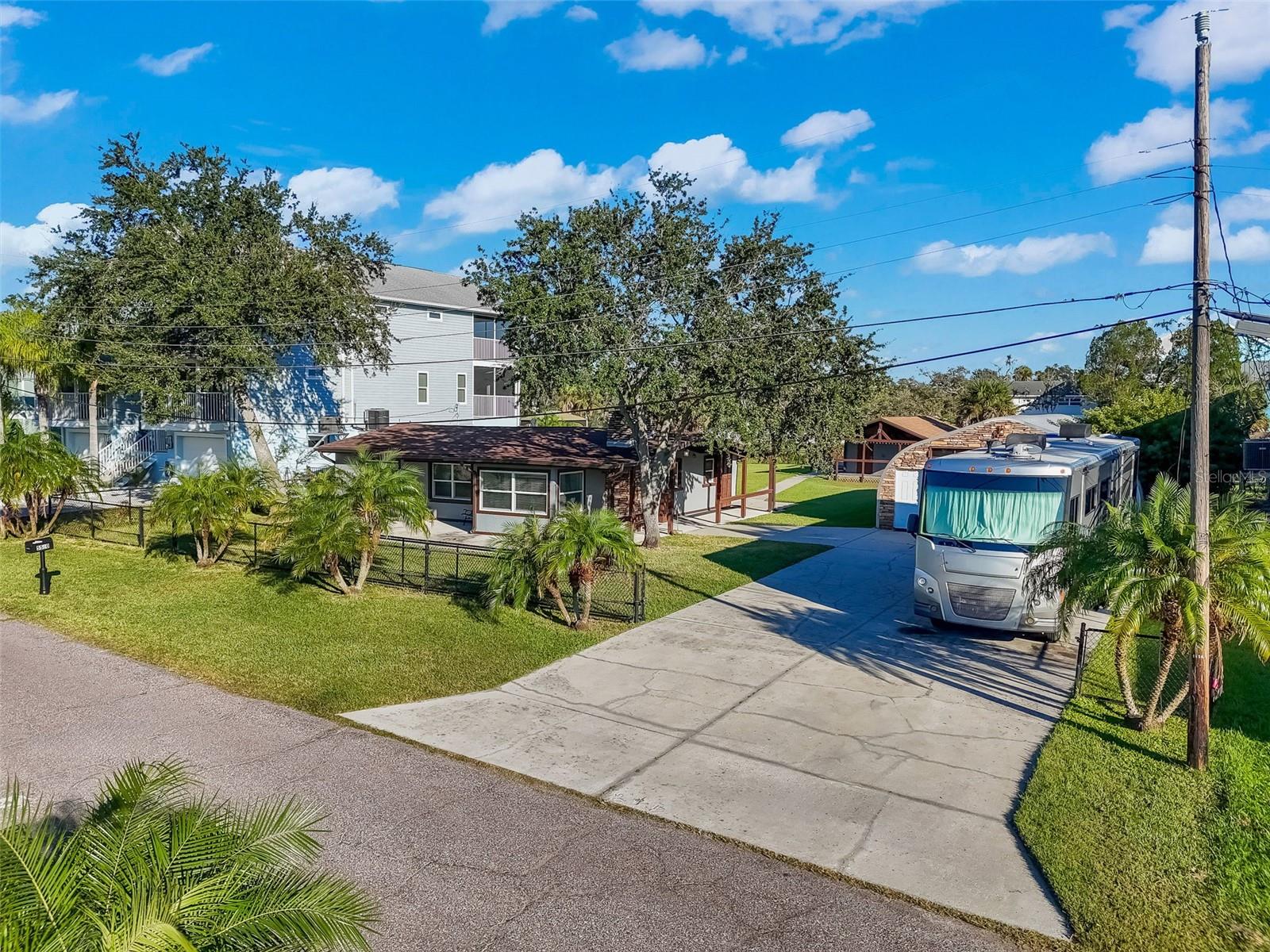 Single Family Residence em NEW PORT RICHEY, FL - Daniel Dourado