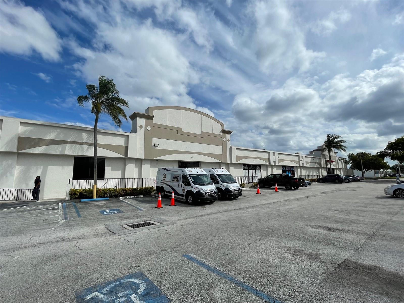 Mixed Use in WEST PALM BEACH, FL - Daniel Dourado