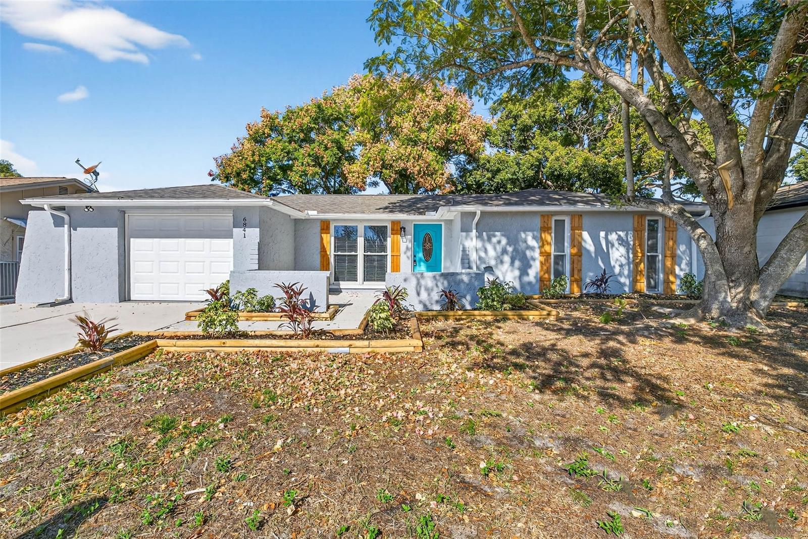 Single Family Residence in PORT RICHEY, FL - Daniel Dourado