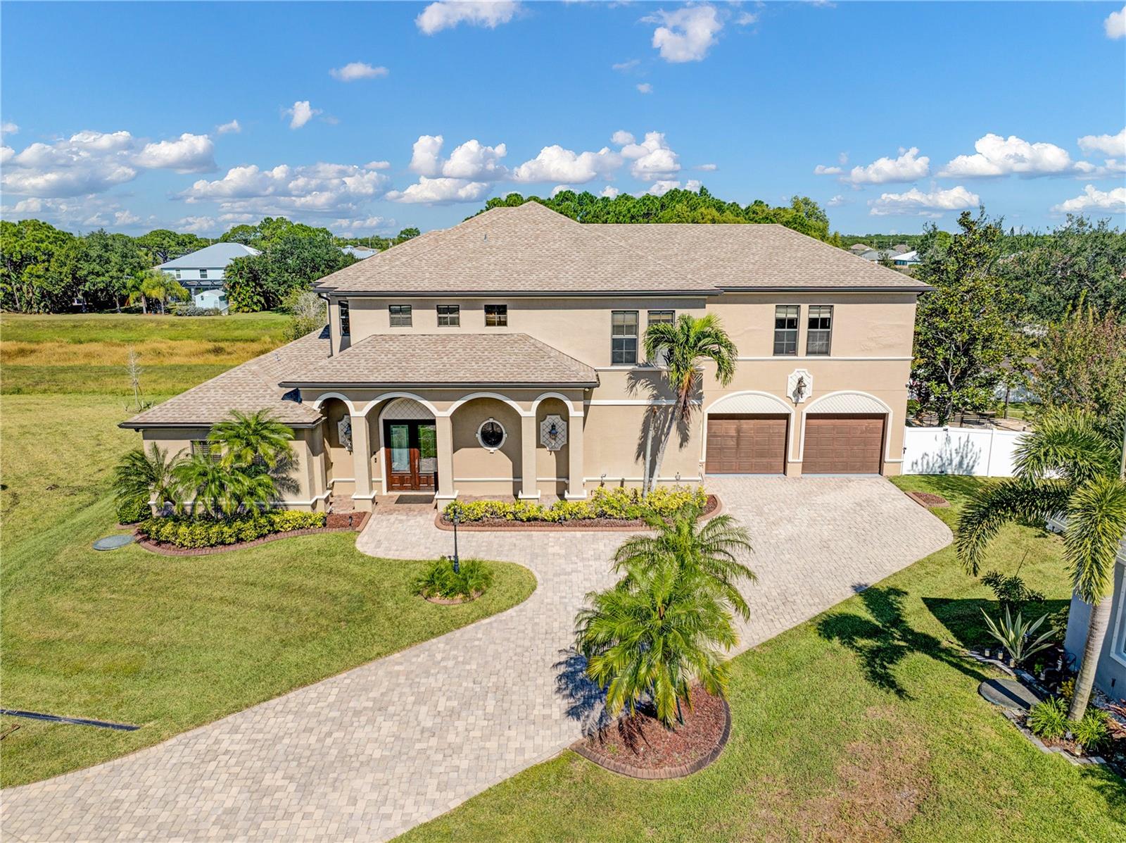Single Family Residence em PORT ST LUCIE, FL - Daniel Dourado