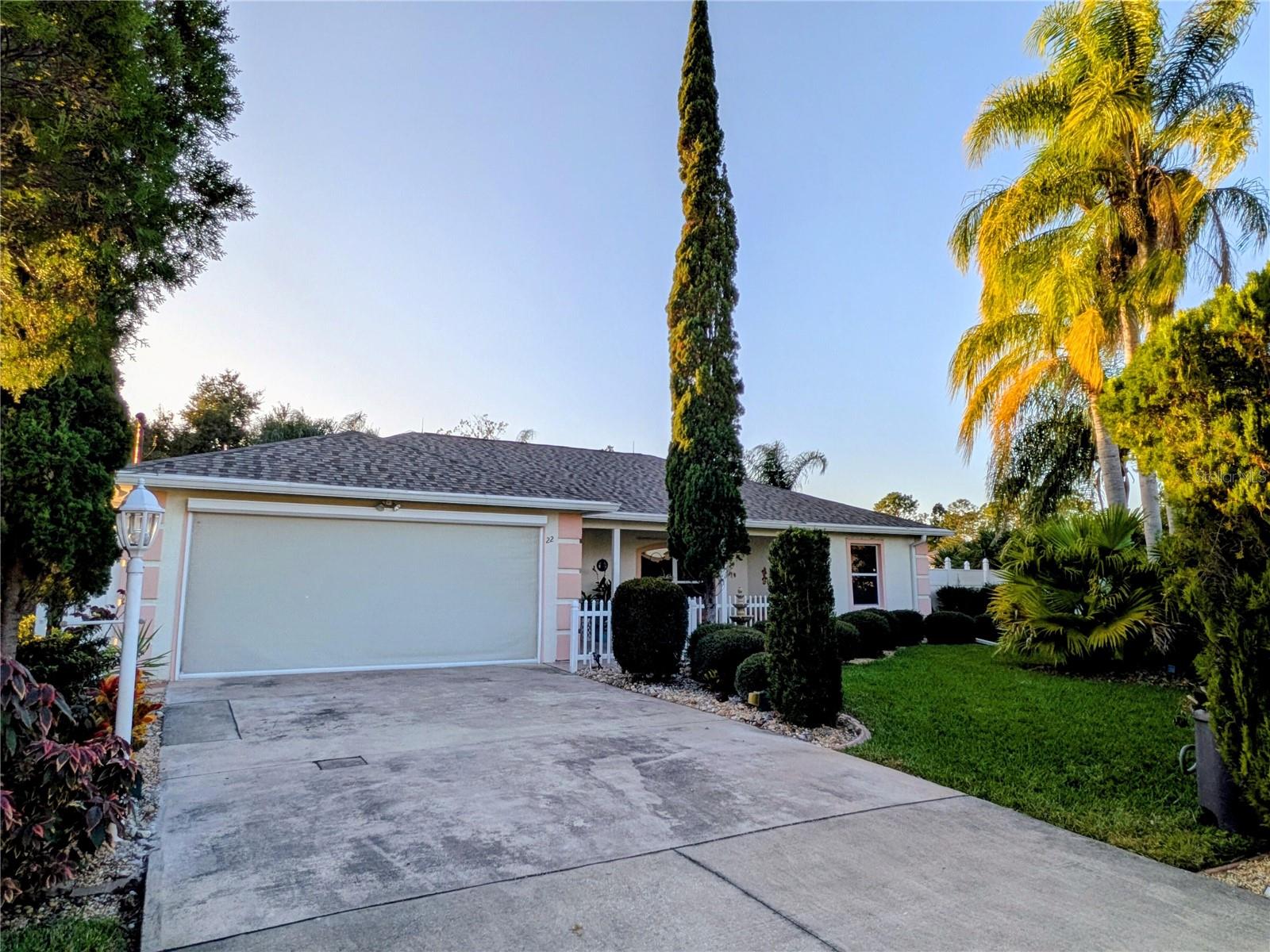 Single Family Residence in PALM COAST, FL - Daniel Dourado