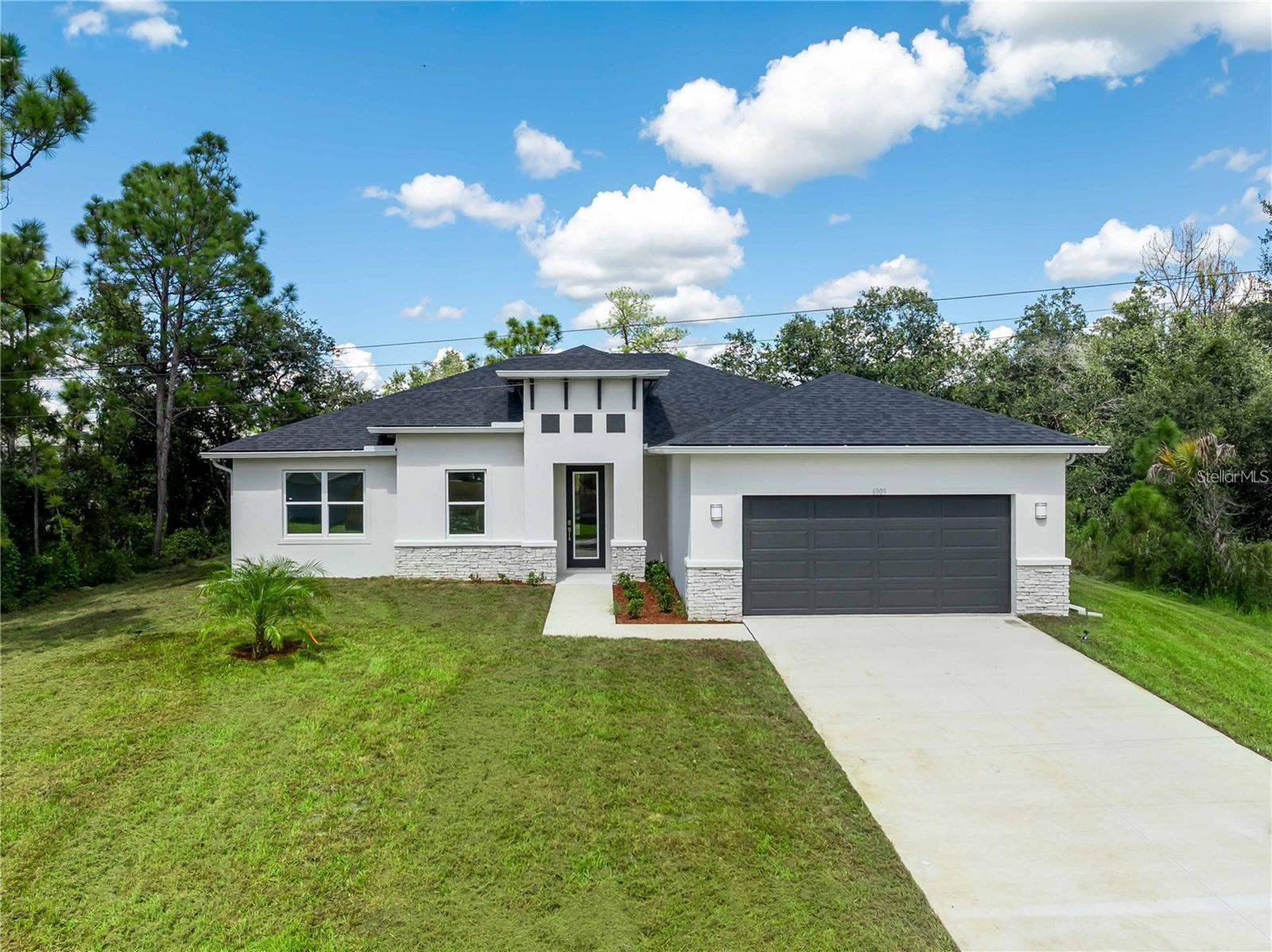 Single Family Residence in NORTH PORT, FL - Daniel Dourado