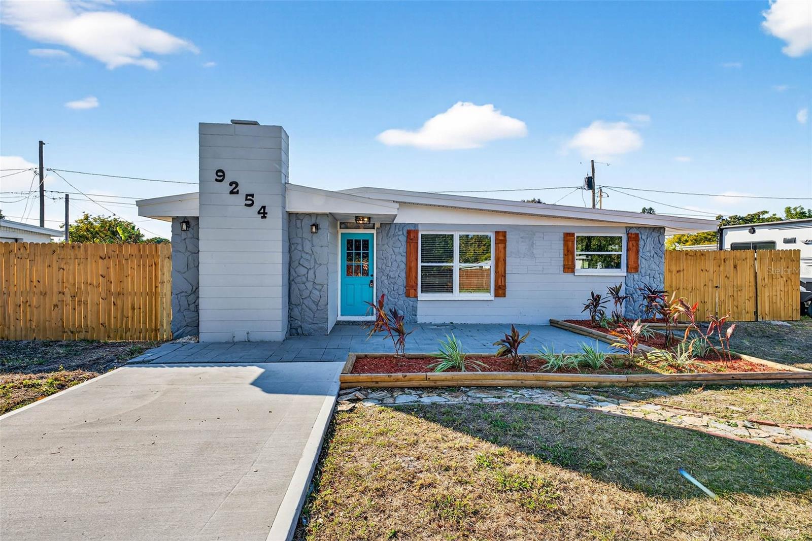 Single Family Residence em SEMINOLE, FL - Daniel Dourado