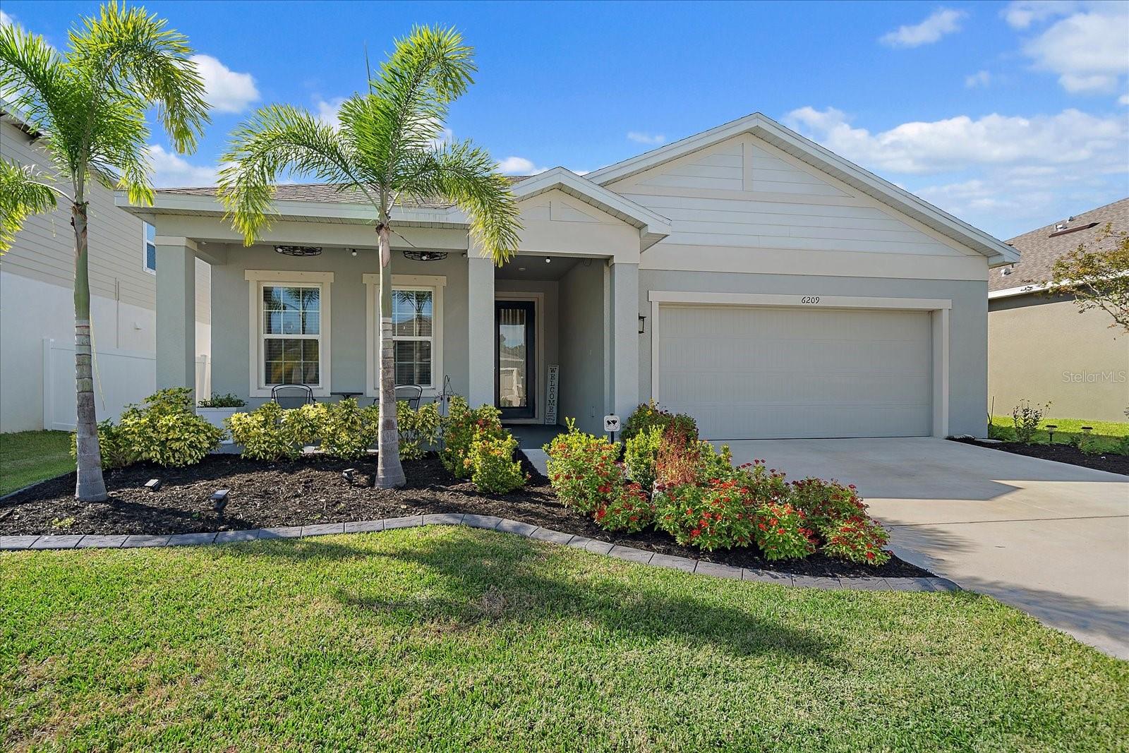 Single Family Residence in PARRISH, FL - Daniel Dourado