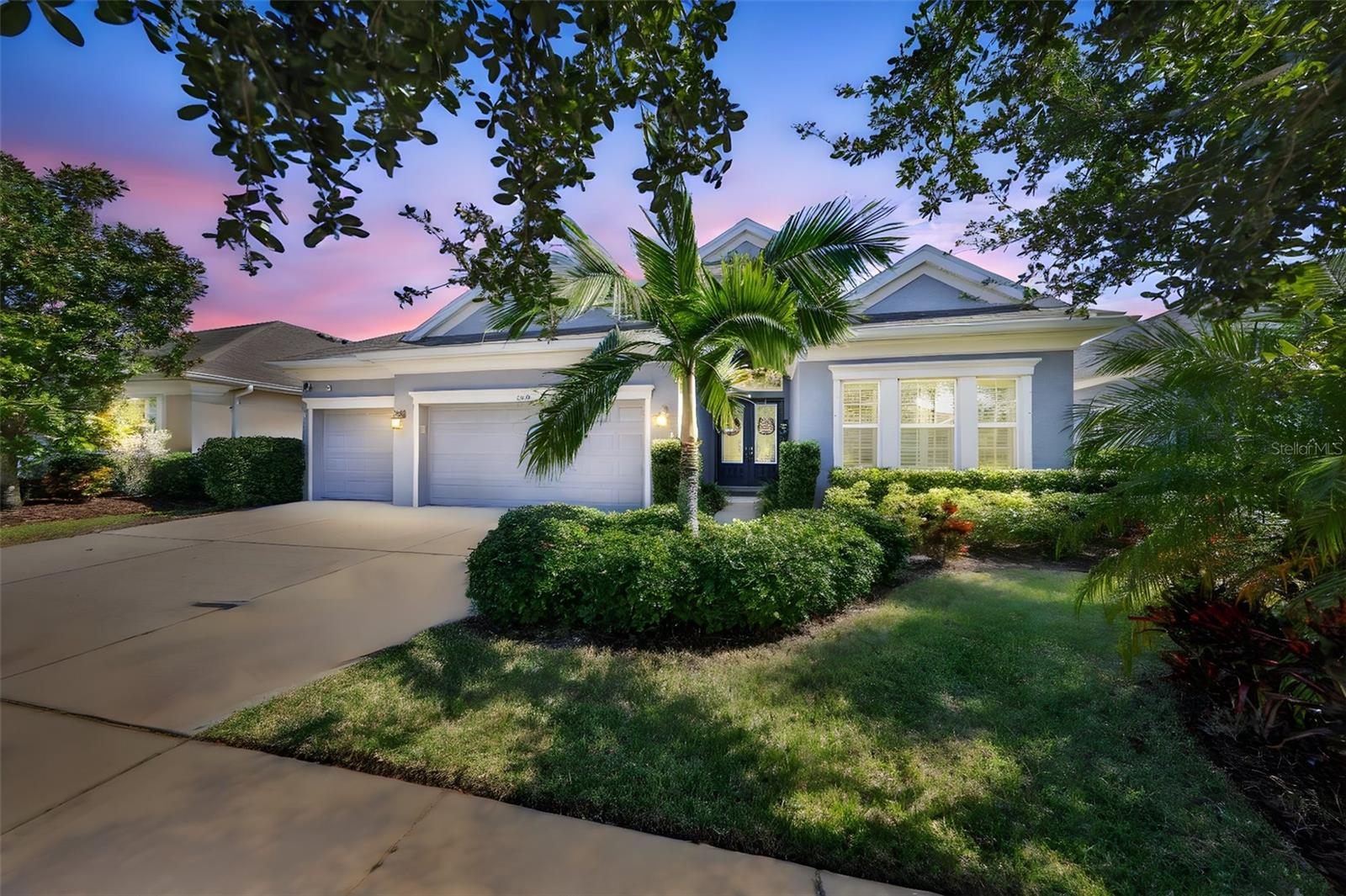 Single Family Residence in APOLLO BEACH, FL - Daniel Dourado