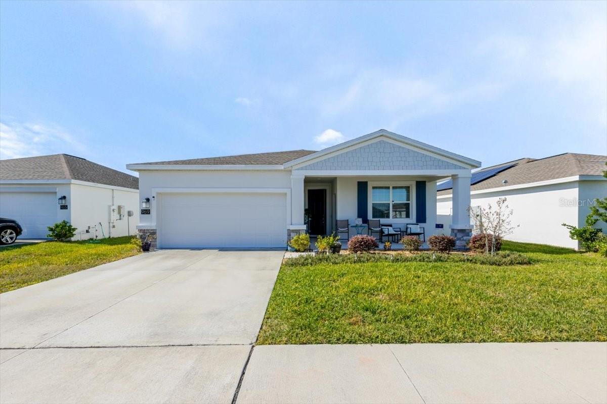 Single Family Residence in GROVELAND, FL - Daniel Dourado