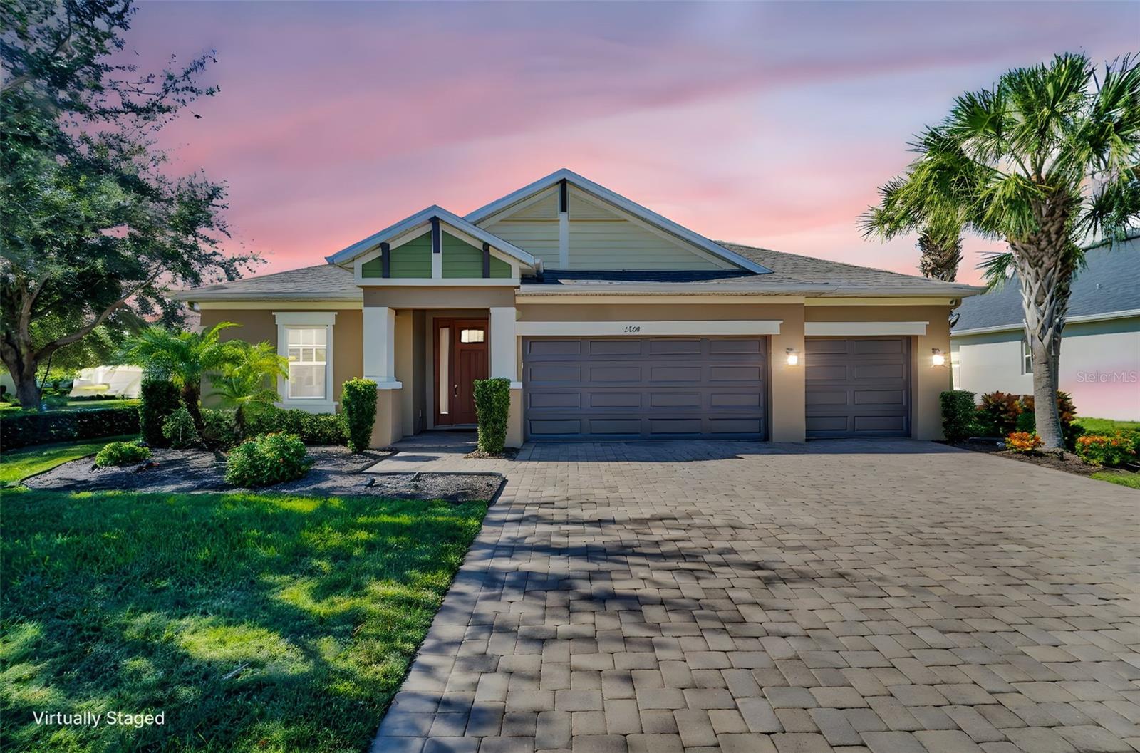 Single Family Residence in PALM HARBOR, FL - Daniel Dourado