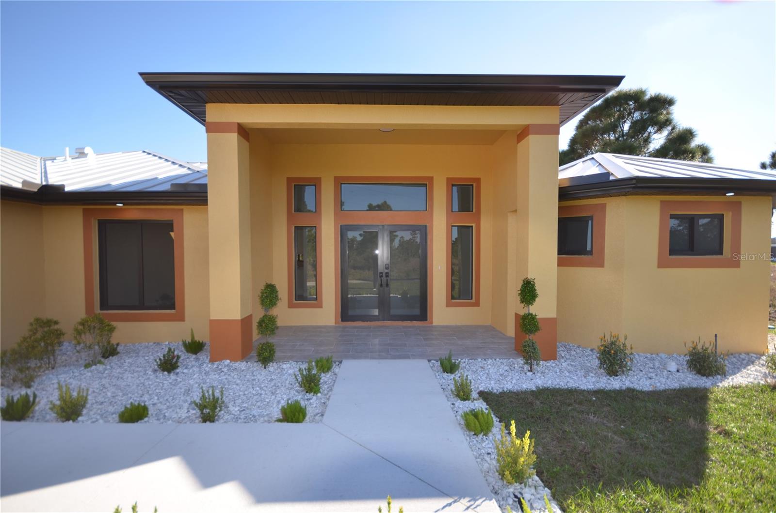 Single Family Residence in LEHIGH ACRES, FL - Daniel Dourado