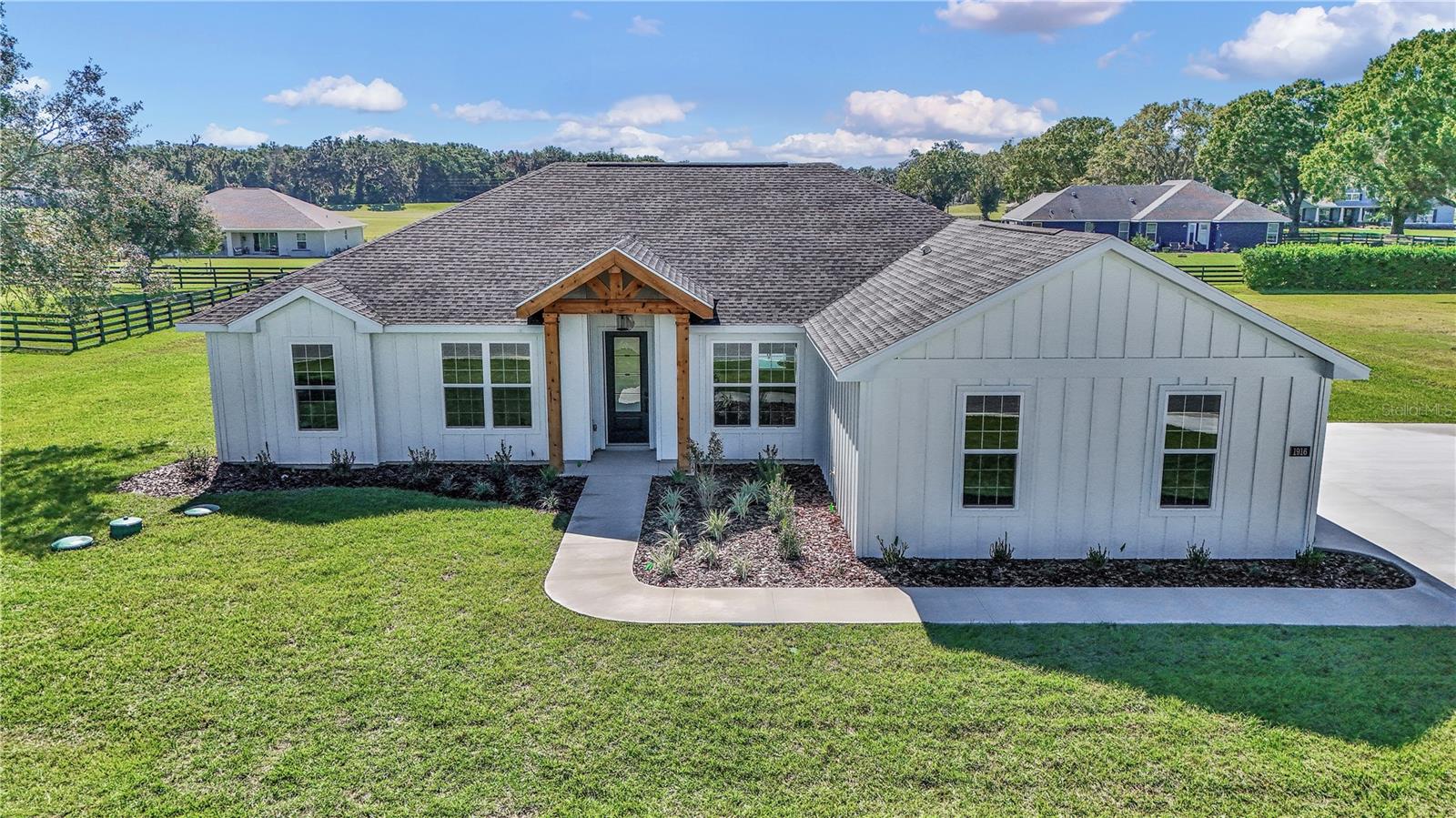 Single Family Residence in OCALA, FL - Daniel Dourado