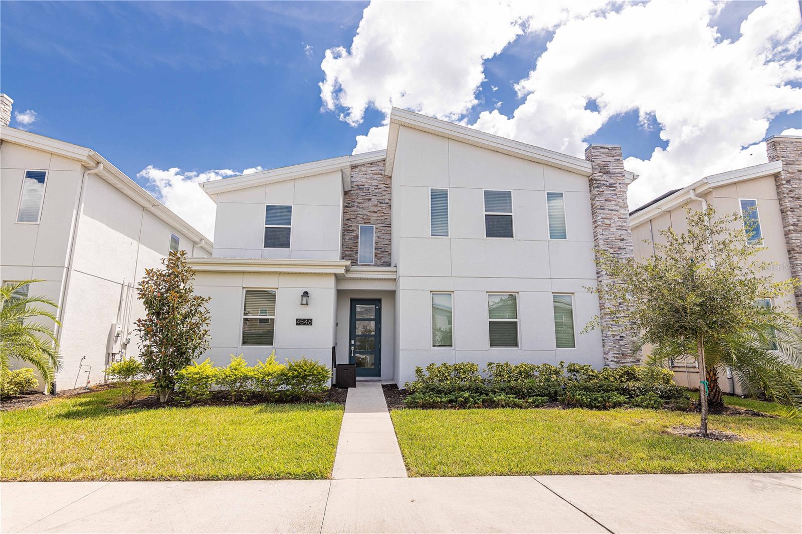 Single Family Residence em KISSIMMEE, FL - Daniel Dourado