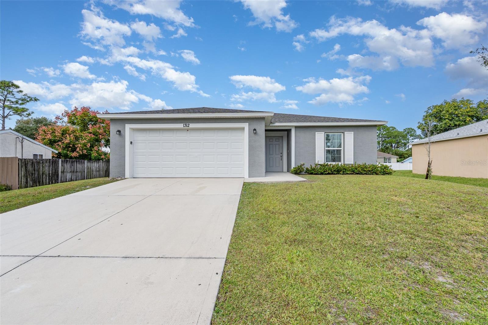 Single Family Residence em PALM BAY, FL - Daniel Dourado